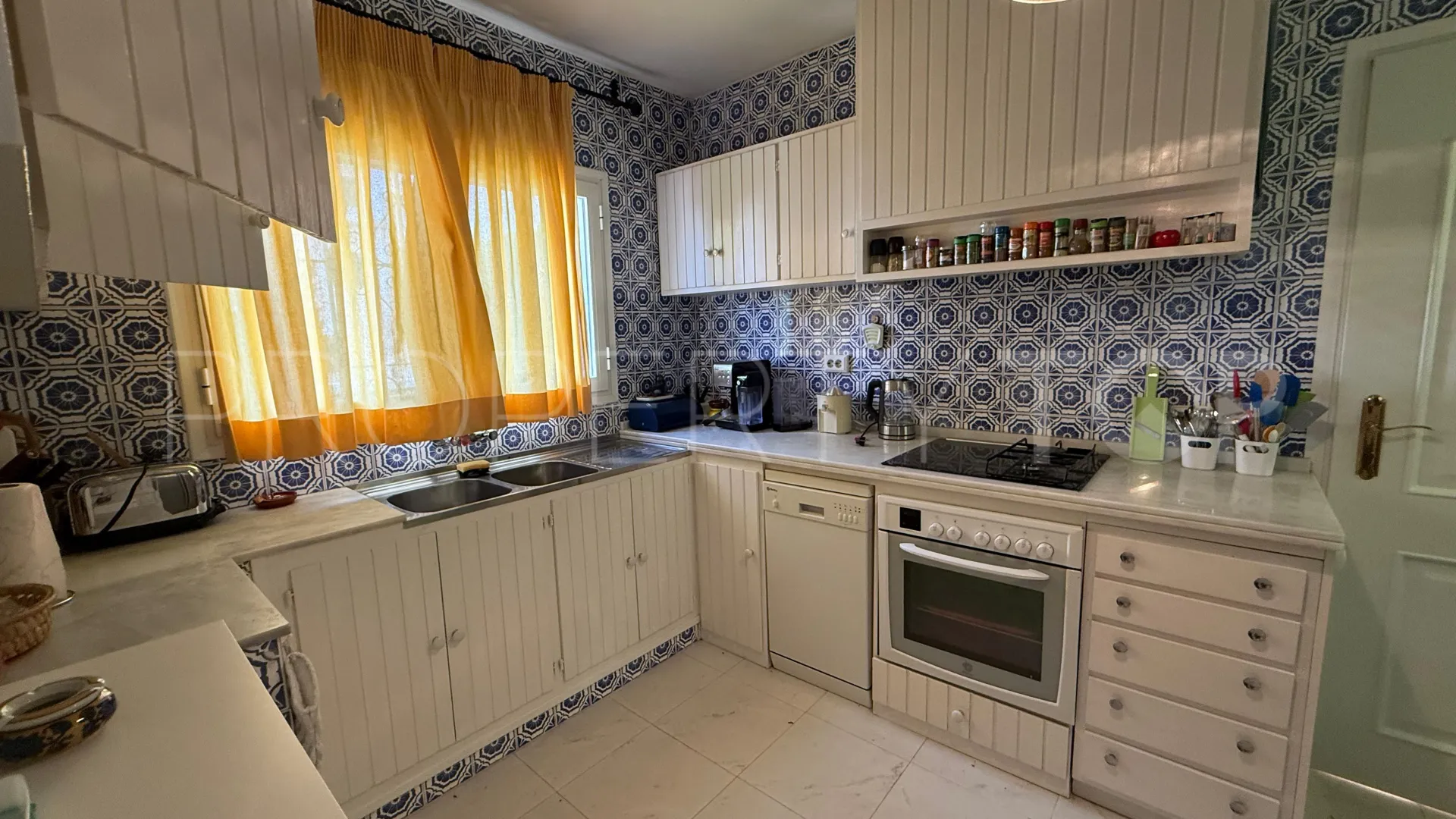 Se vende casa en Nueva Andalucia