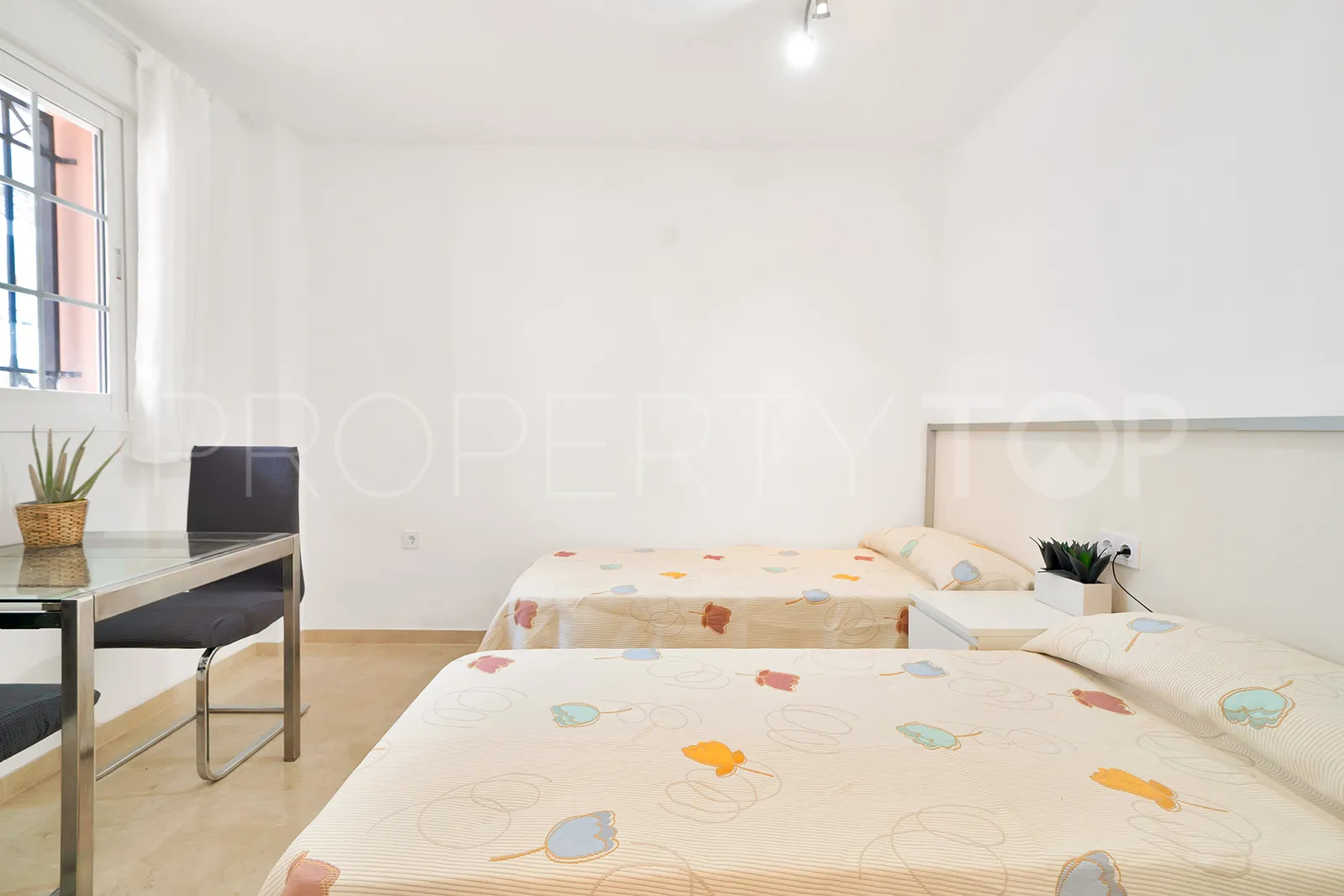 3 bedrooms ground floor apartment in Nueva Andalucia for sale