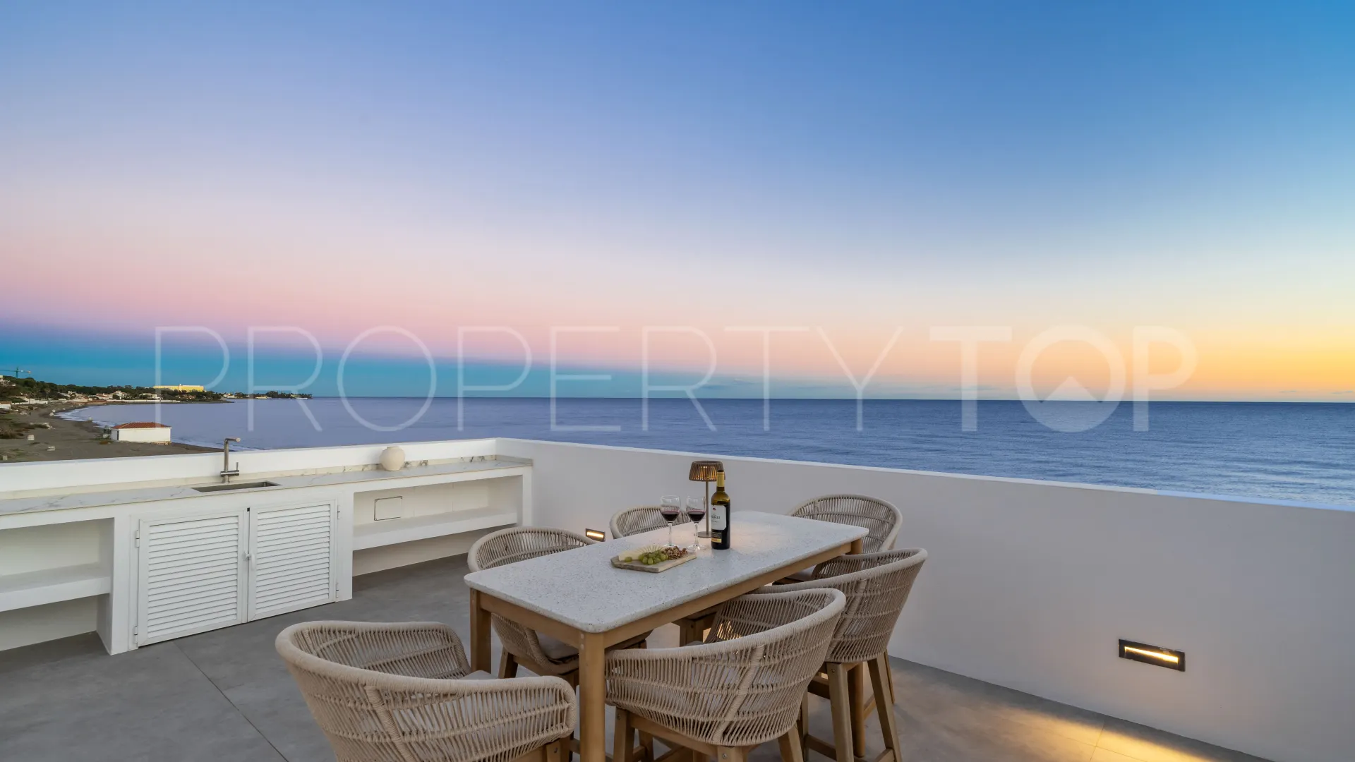 Buy 5 bedrooms villa in New Golden Mile