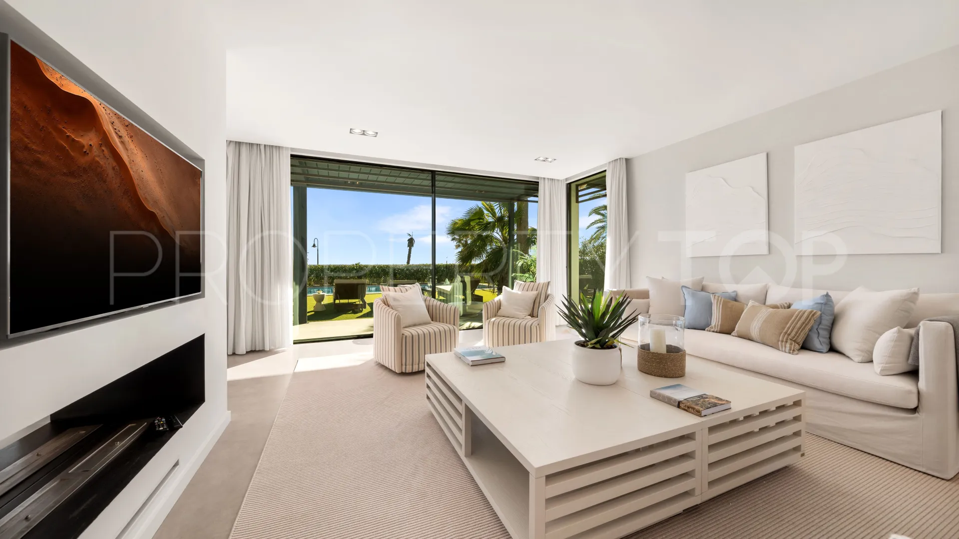 Buy 5 bedrooms villa in New Golden Mile