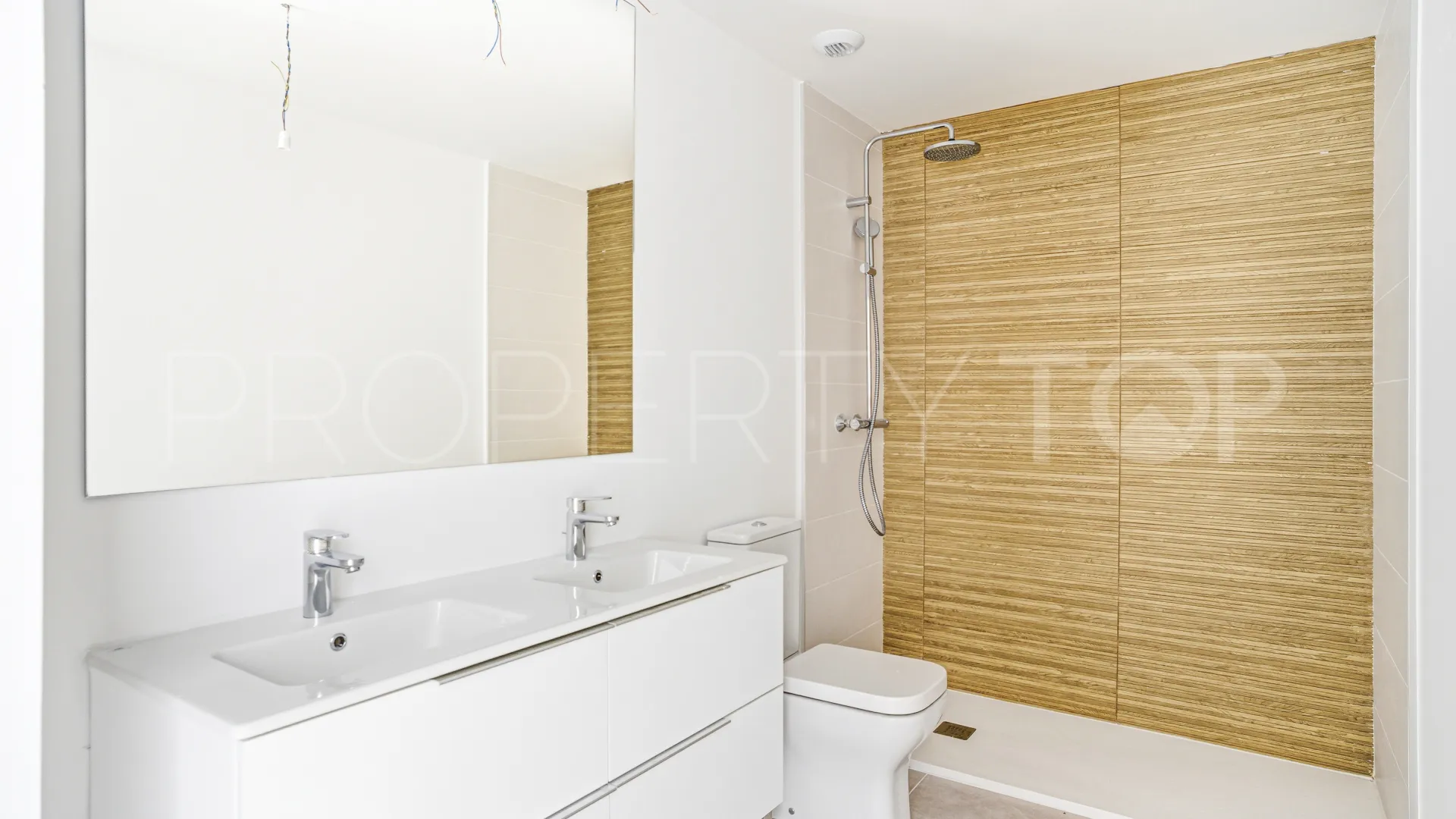 Apartment for sale in Estepona East