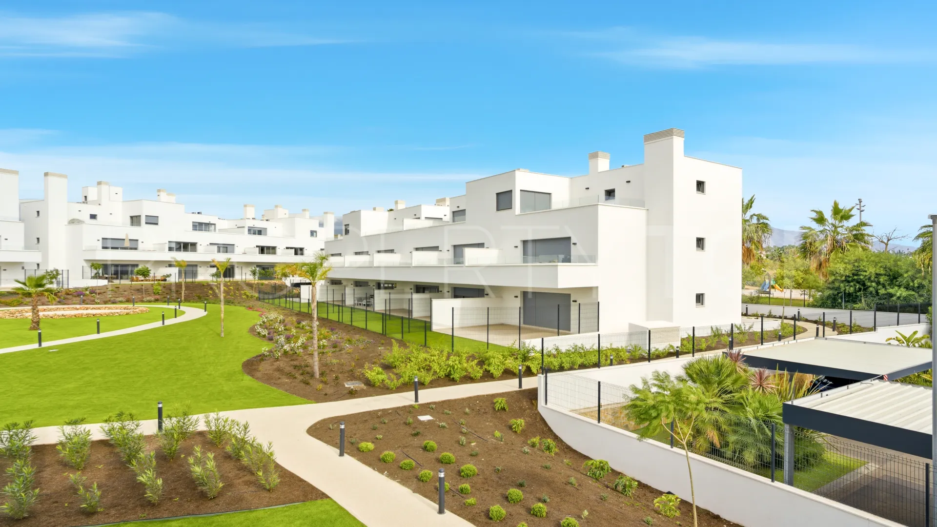 Apartment for sale in Estepona East
