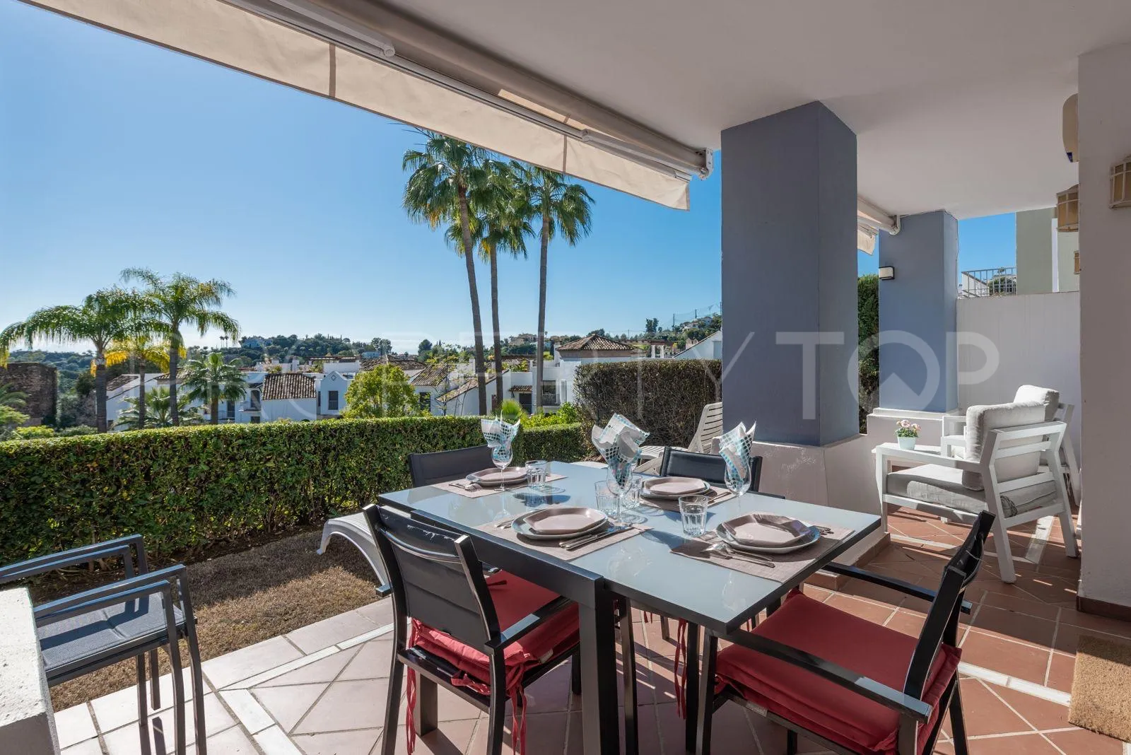 For sale ground floor apartment with 2 bedrooms in Los Arqueros
