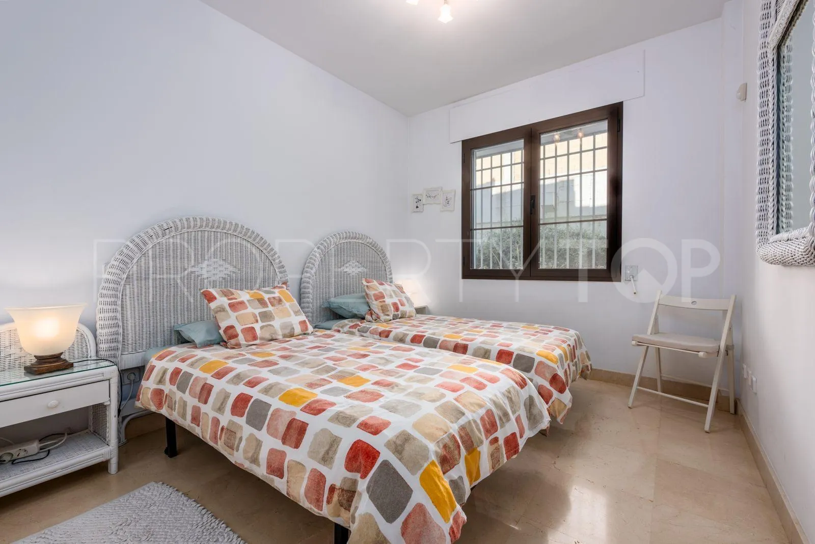 For sale ground floor apartment with 2 bedrooms in Los Arqueros