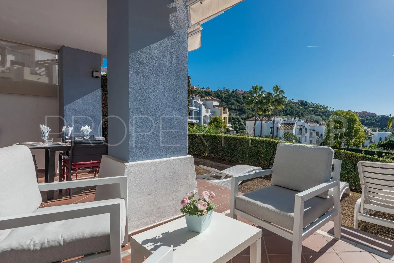 For sale ground floor apartment with 2 bedrooms in Los Arqueros