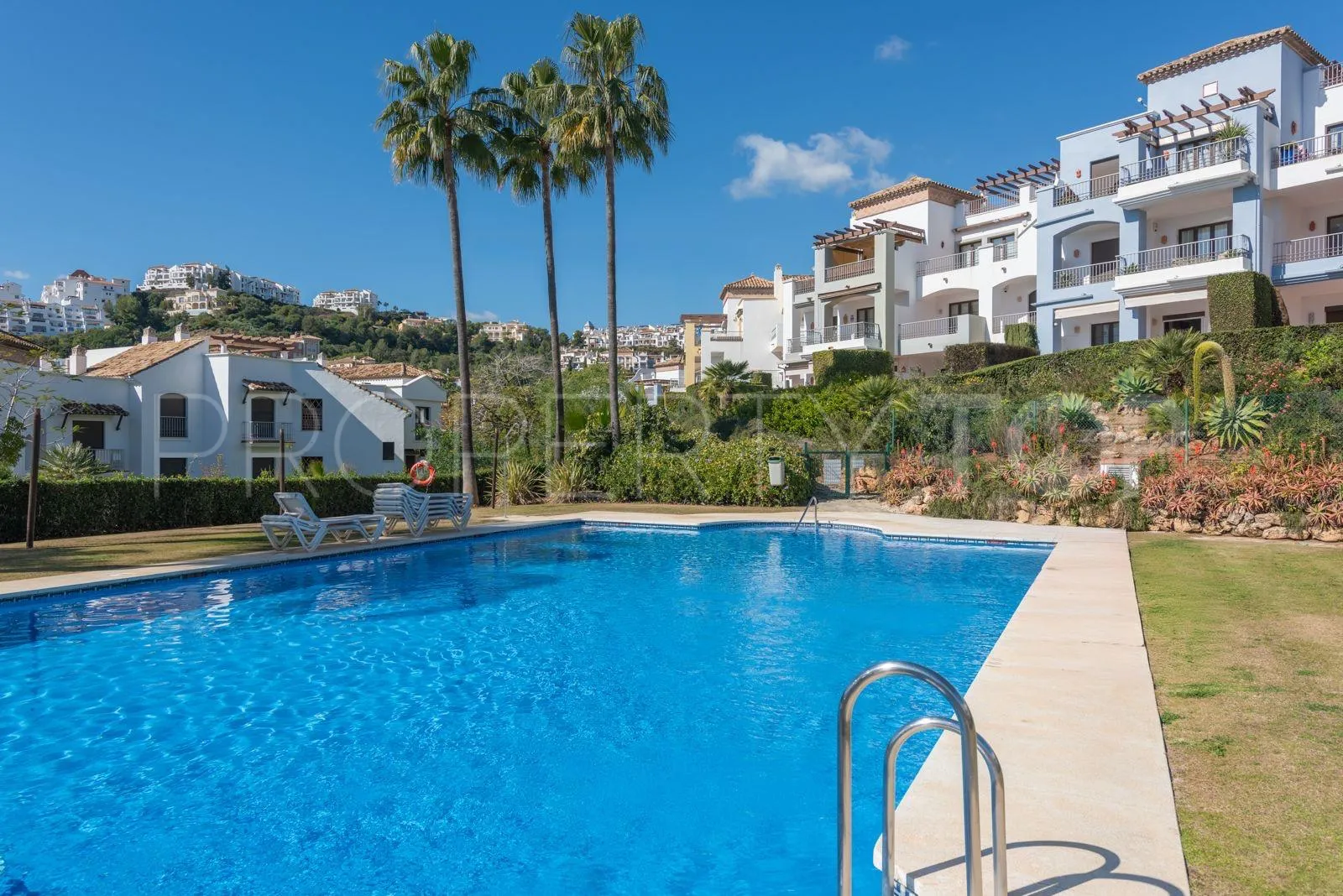 For sale ground floor apartment with 2 bedrooms in Los Arqueros