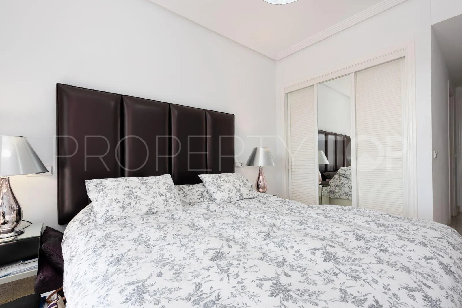 For sale ground floor apartment with 2 bedrooms in Los Arqueros