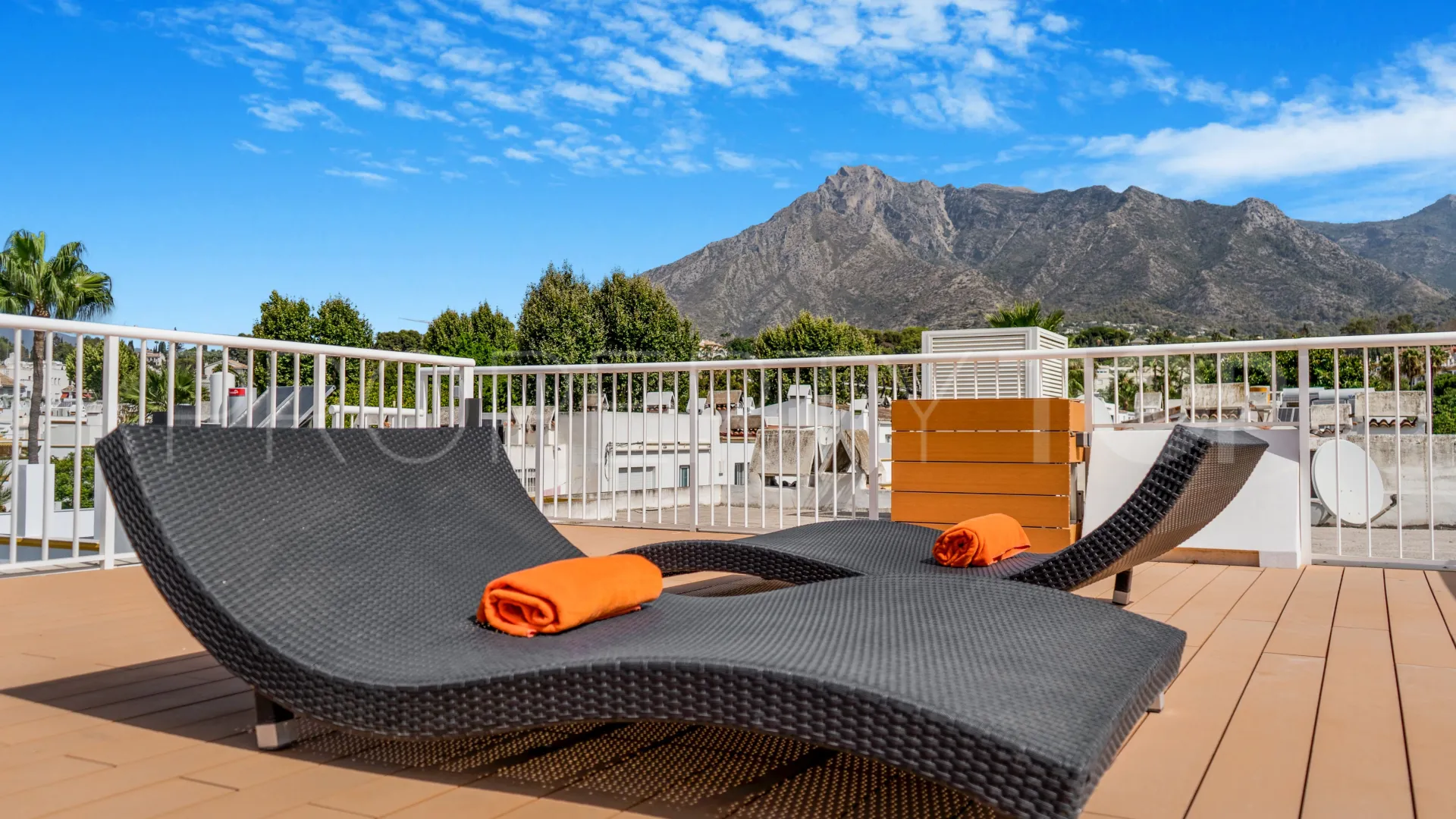 For sale Marbella Golden Mile town house with 4 bedrooms