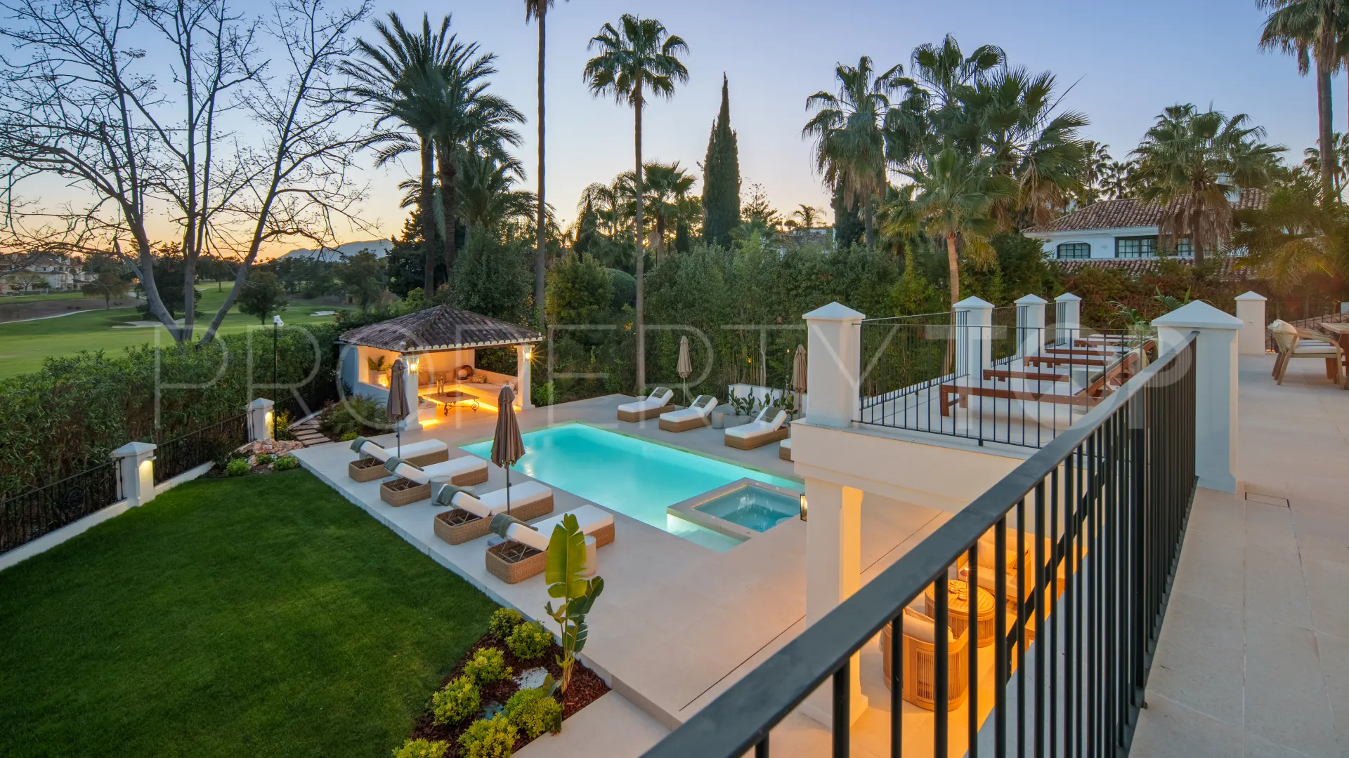 Nueva Andalucia, villa en venta con 5 dormitorios