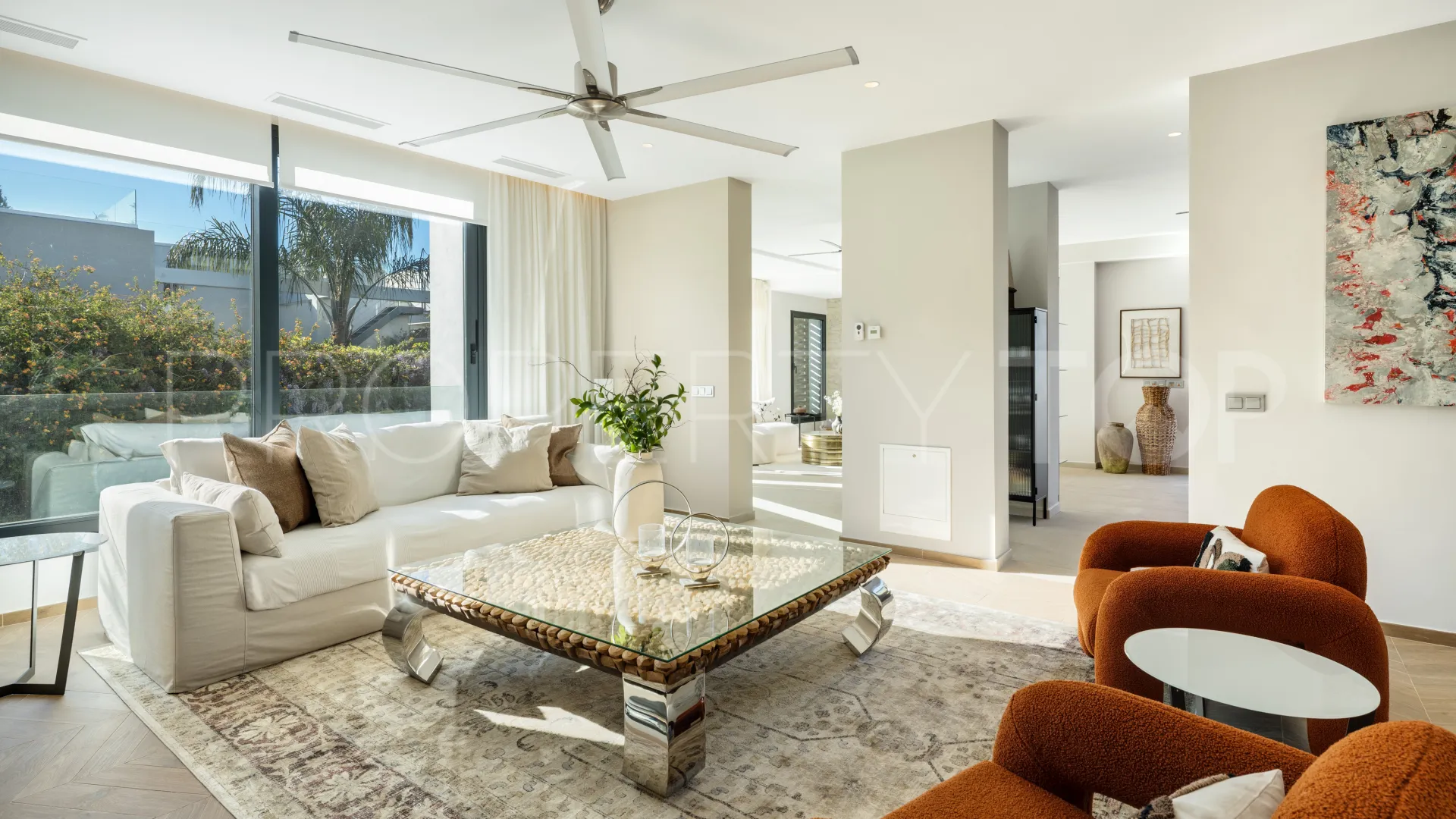 Nueva Andalucia 5 bedrooms villa for sale
