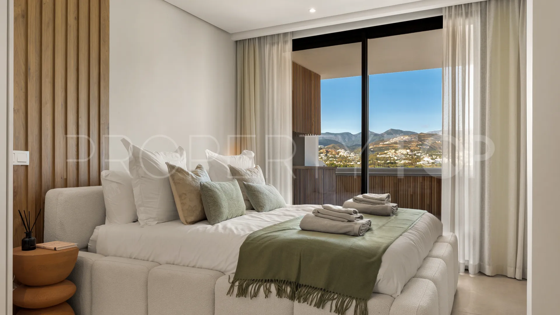 Ático en venta en Nueva Andalucia
