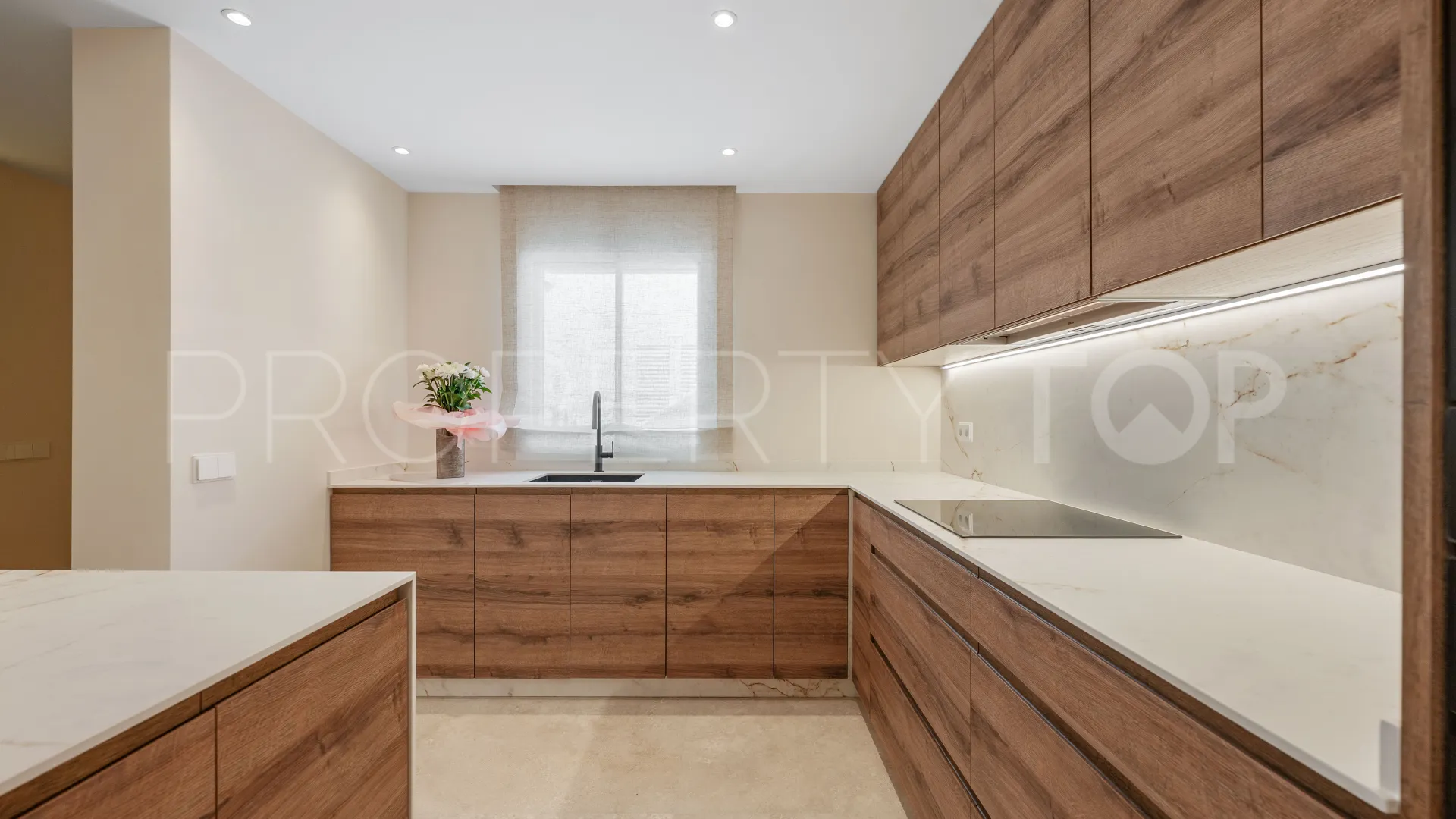 Nueva Andalucia apartment for sale