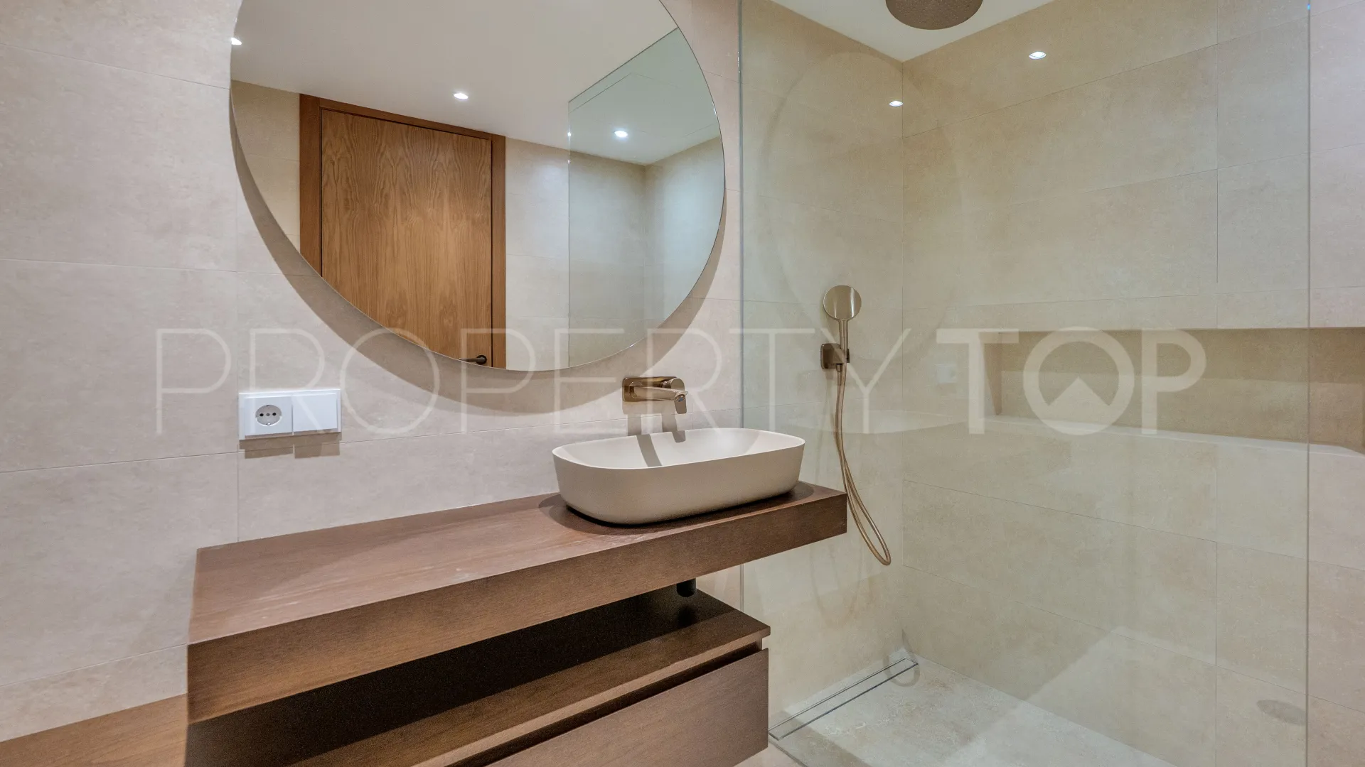 Nueva Andalucia apartment for sale