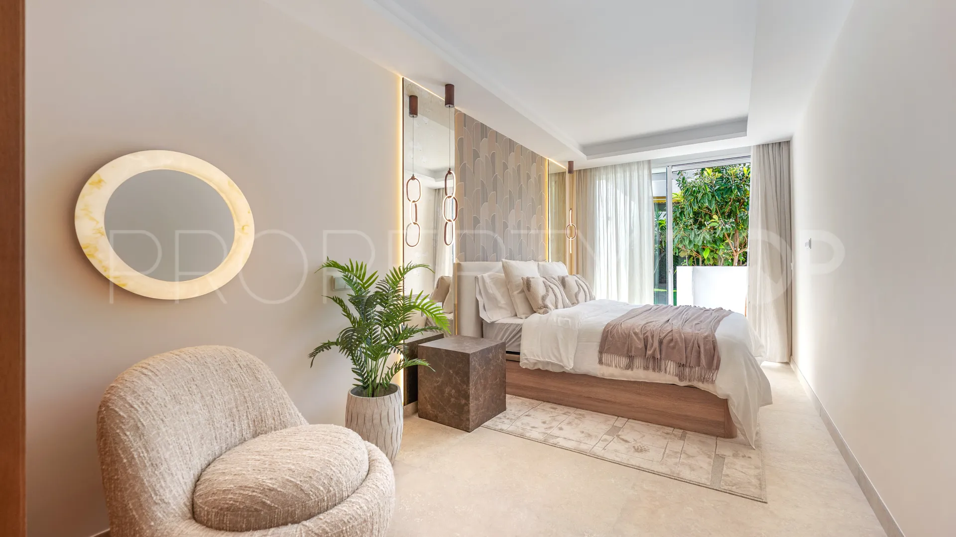 Nueva Andalucia apartment for sale