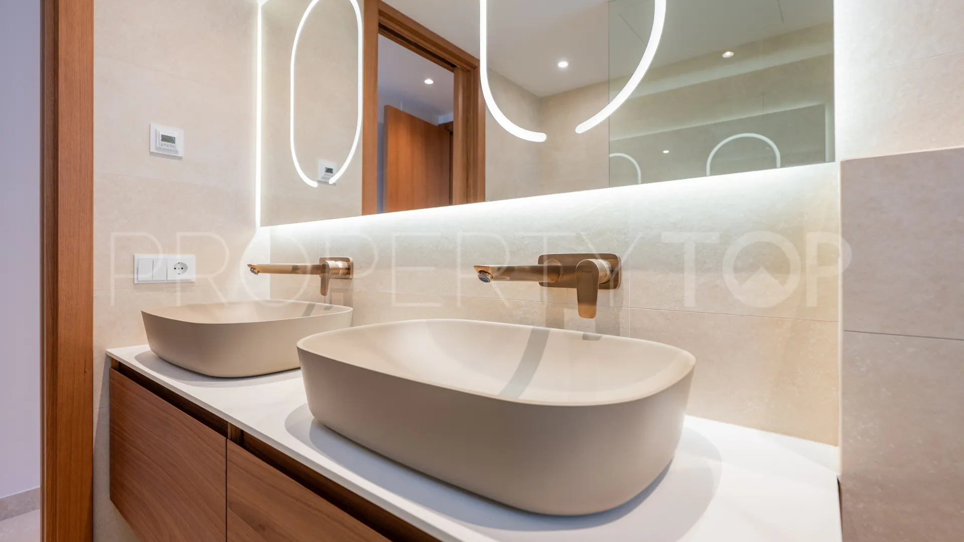 Nueva Andalucia apartment for sale