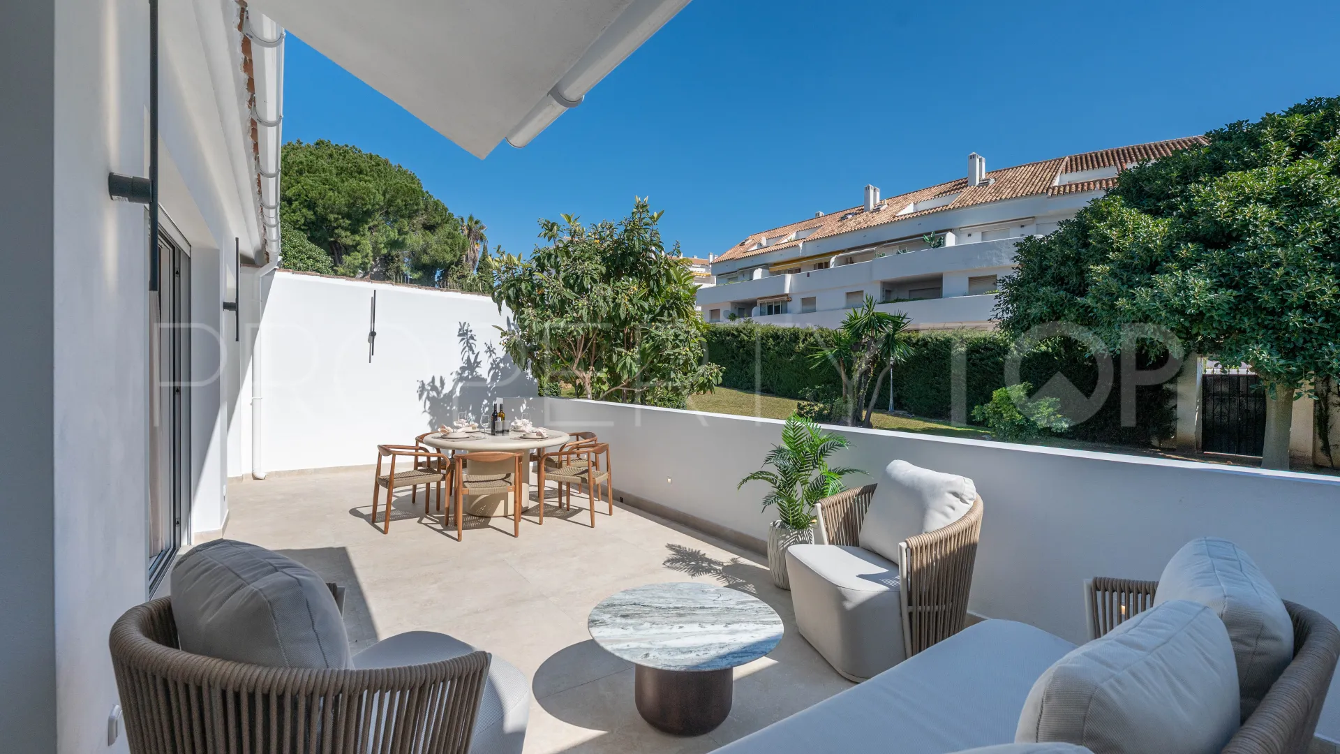 Nueva Andalucia apartment for sale