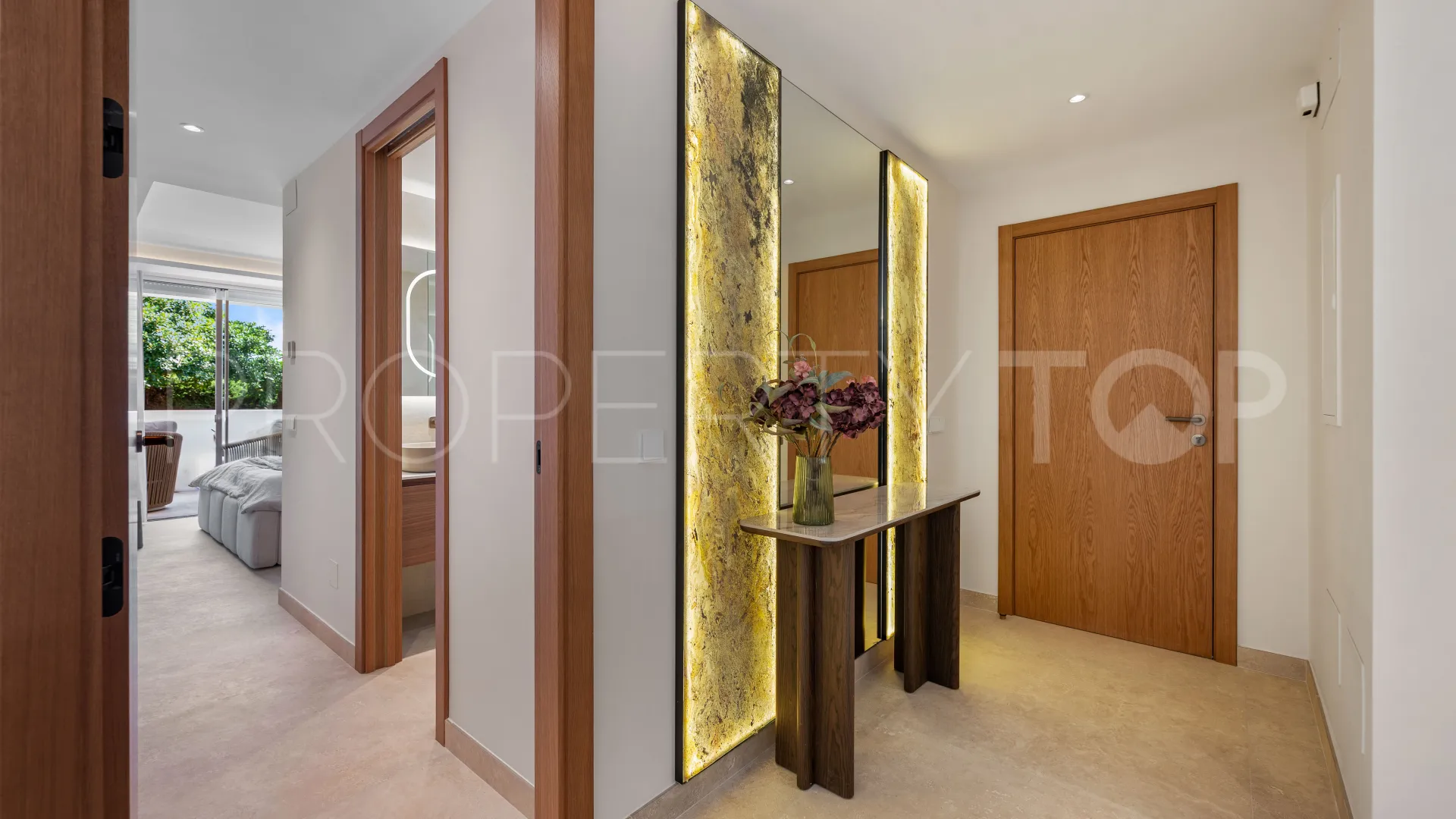 Nueva Andalucia apartment for sale