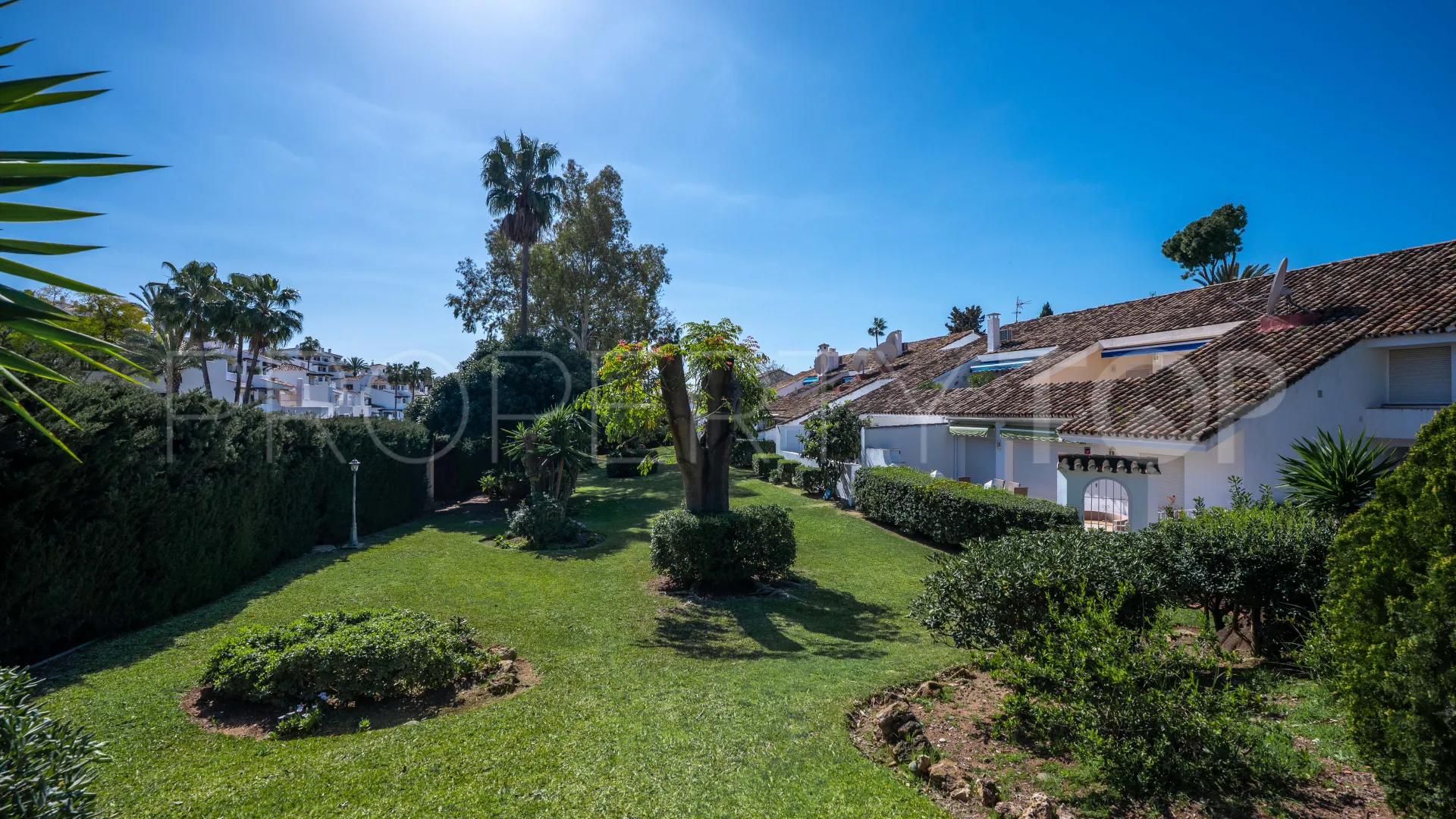 Nueva Andalucia apartment for sale