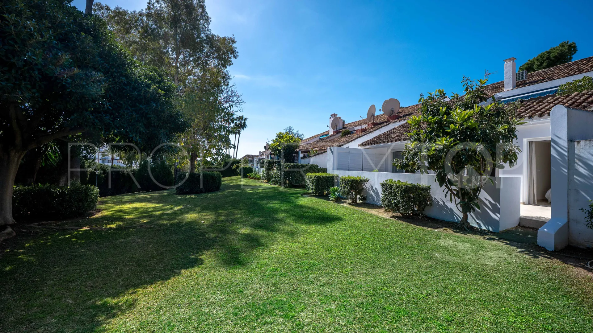 Nueva Andalucia apartment for sale