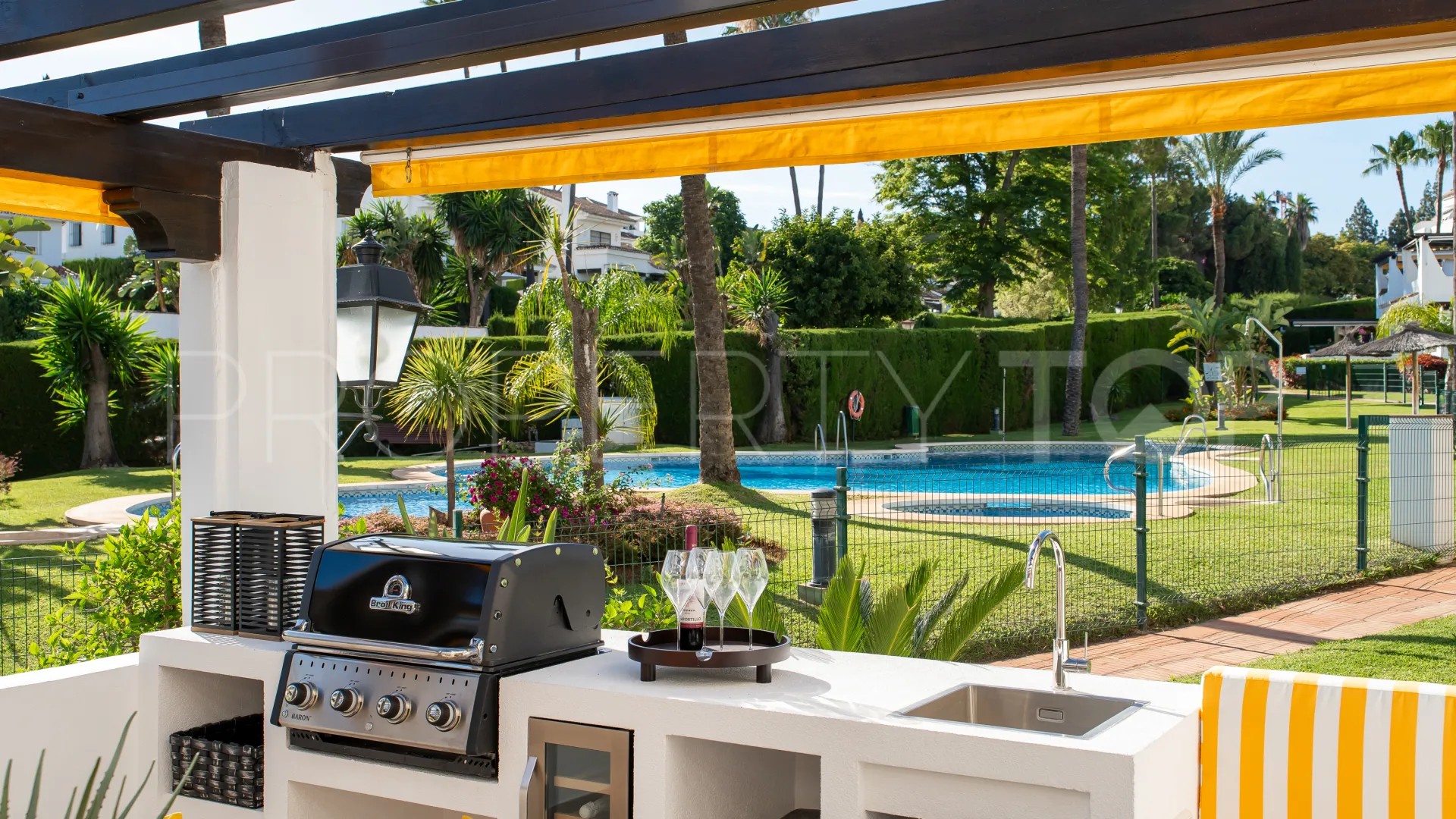 For sale Nueva Andalucia apartment