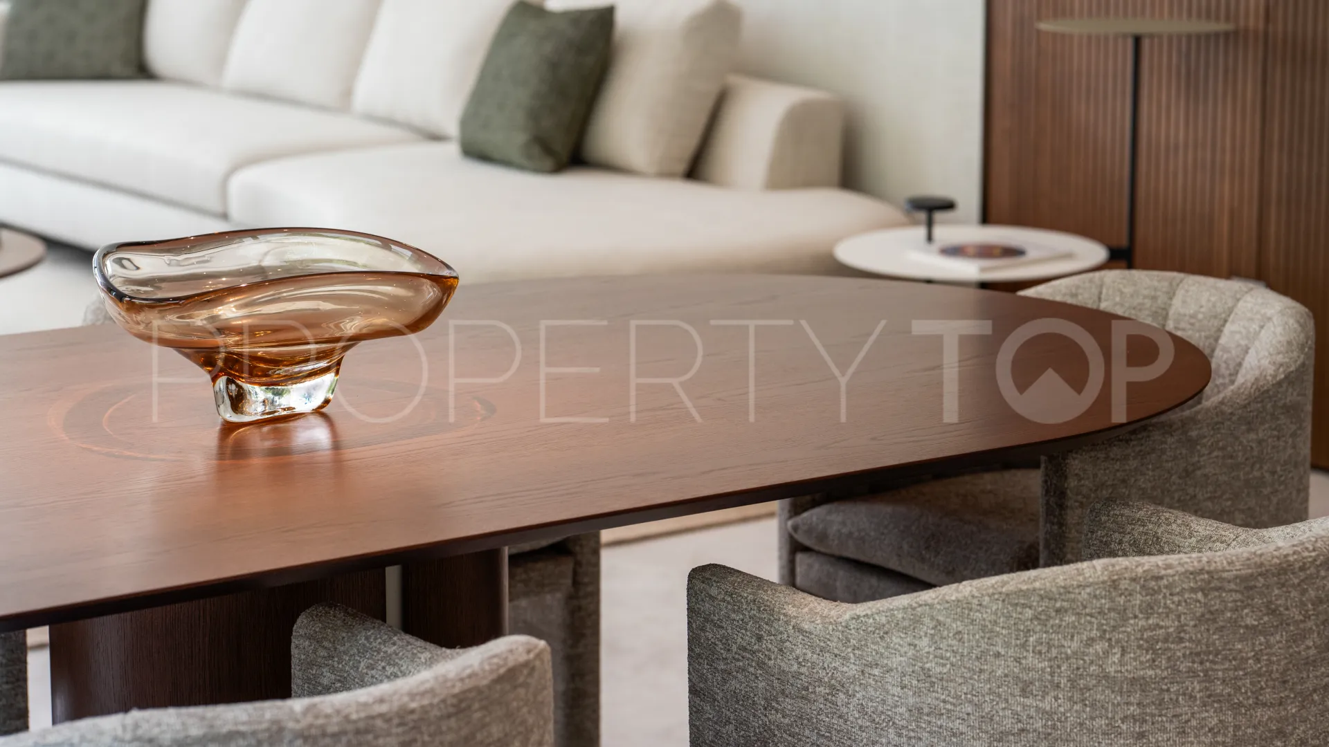 Duplex planta baja en venta en Marbella Golden Mile de 4 dormitorios