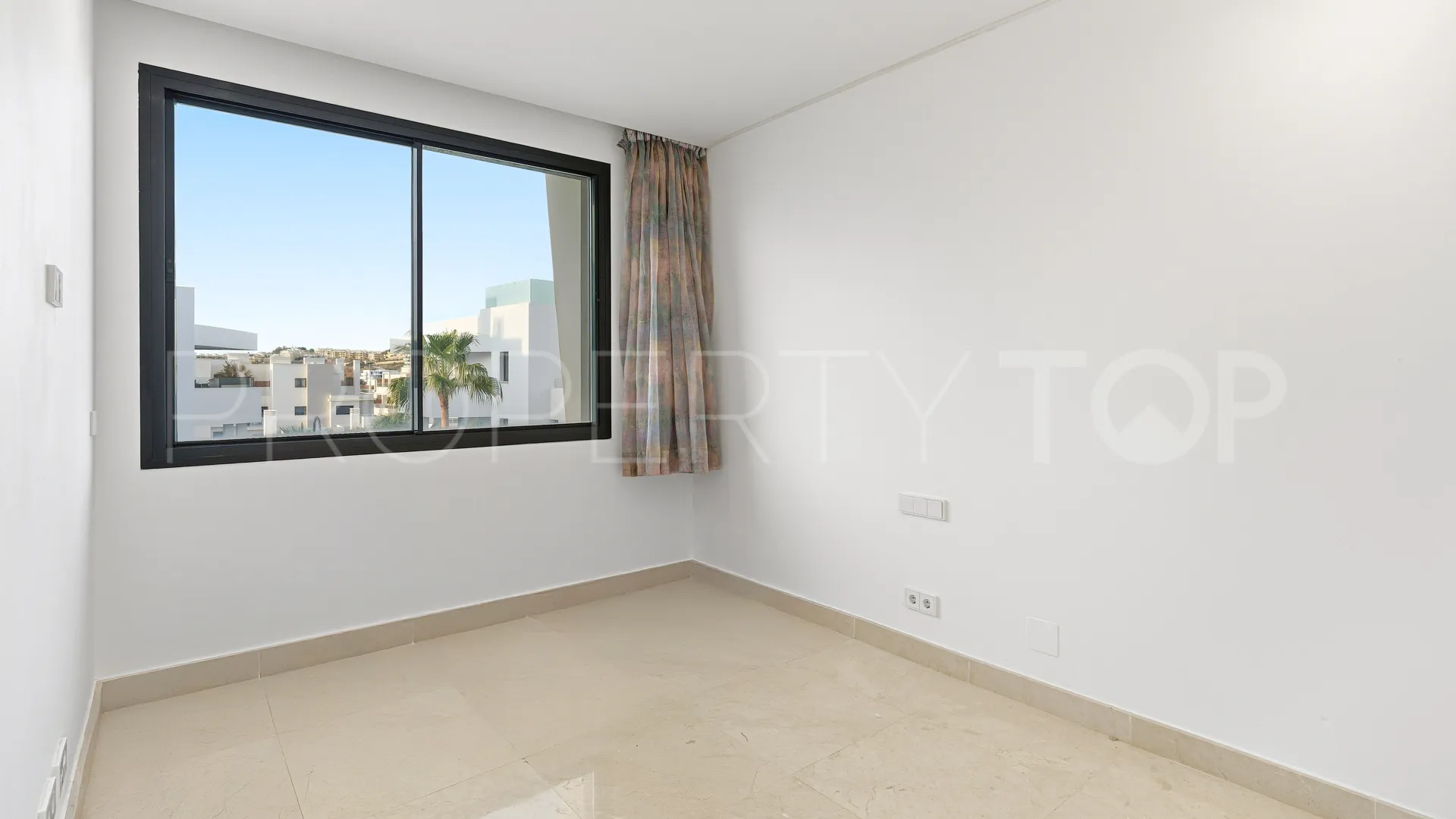 4 bedrooms town house in Cala de Mijas for sale