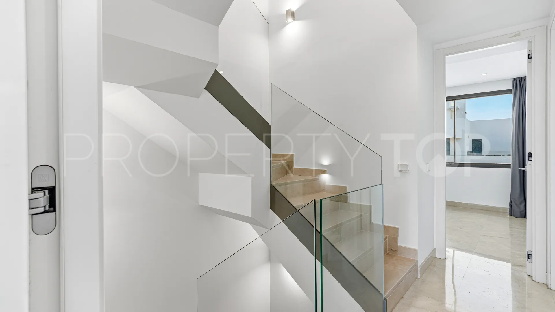 4 bedrooms town house in Cala de Mijas for sale
