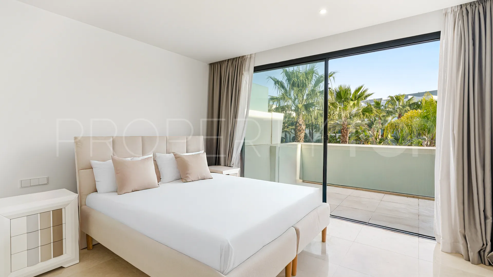 4 bedrooms town house in Cala de Mijas for sale