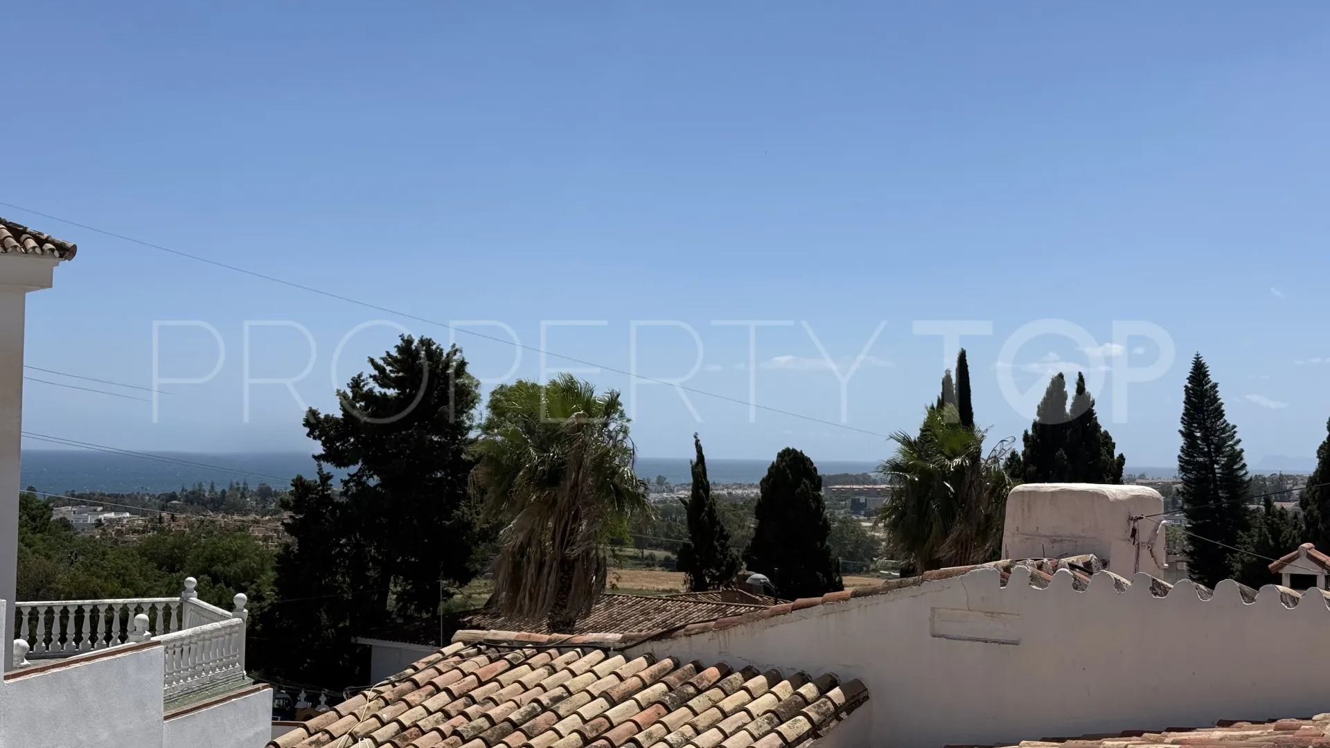 For sale villa in Nueva Andalucia with 5 bedrooms
