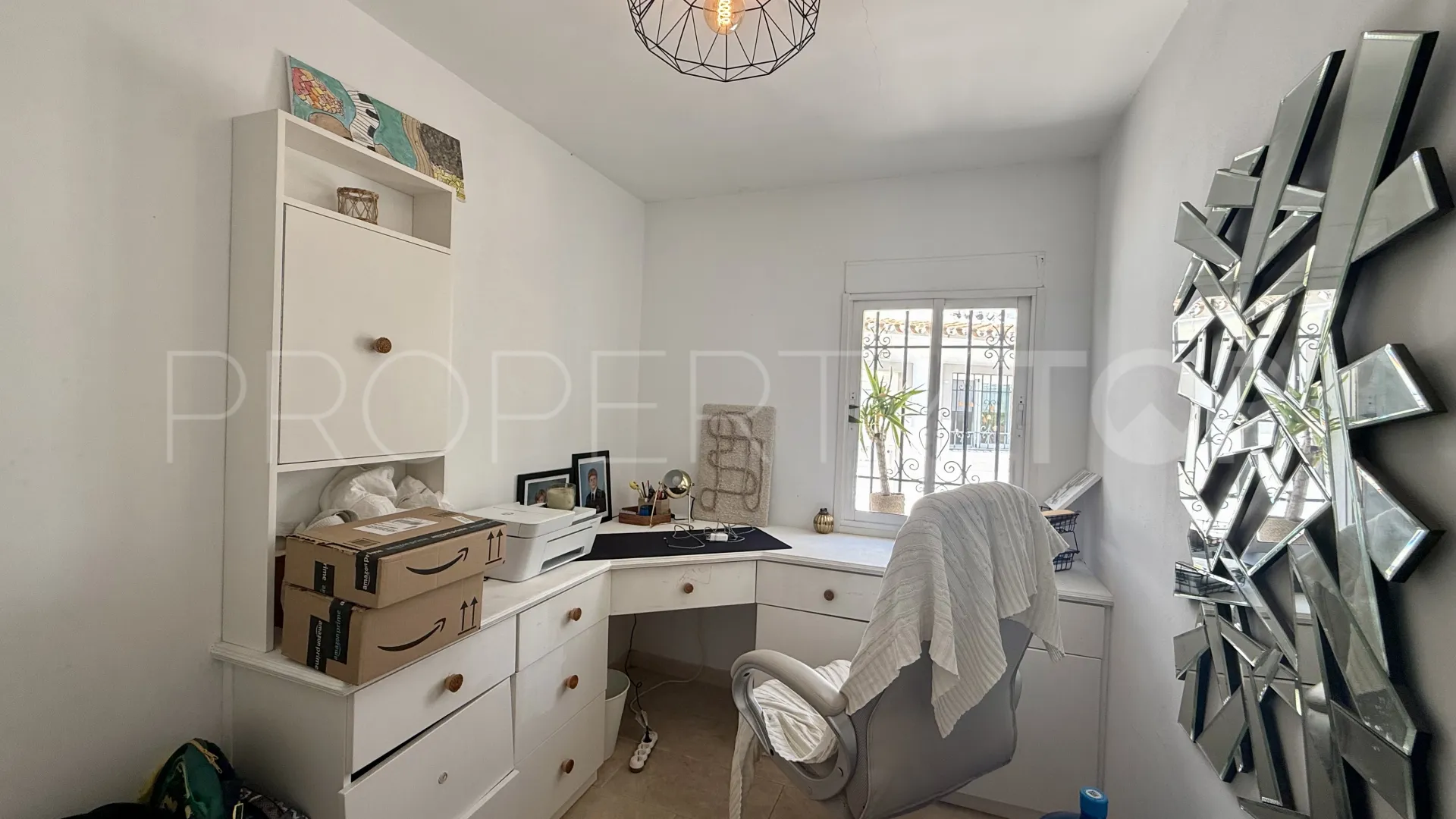 For sale villa in Nueva Andalucia with 5 bedrooms