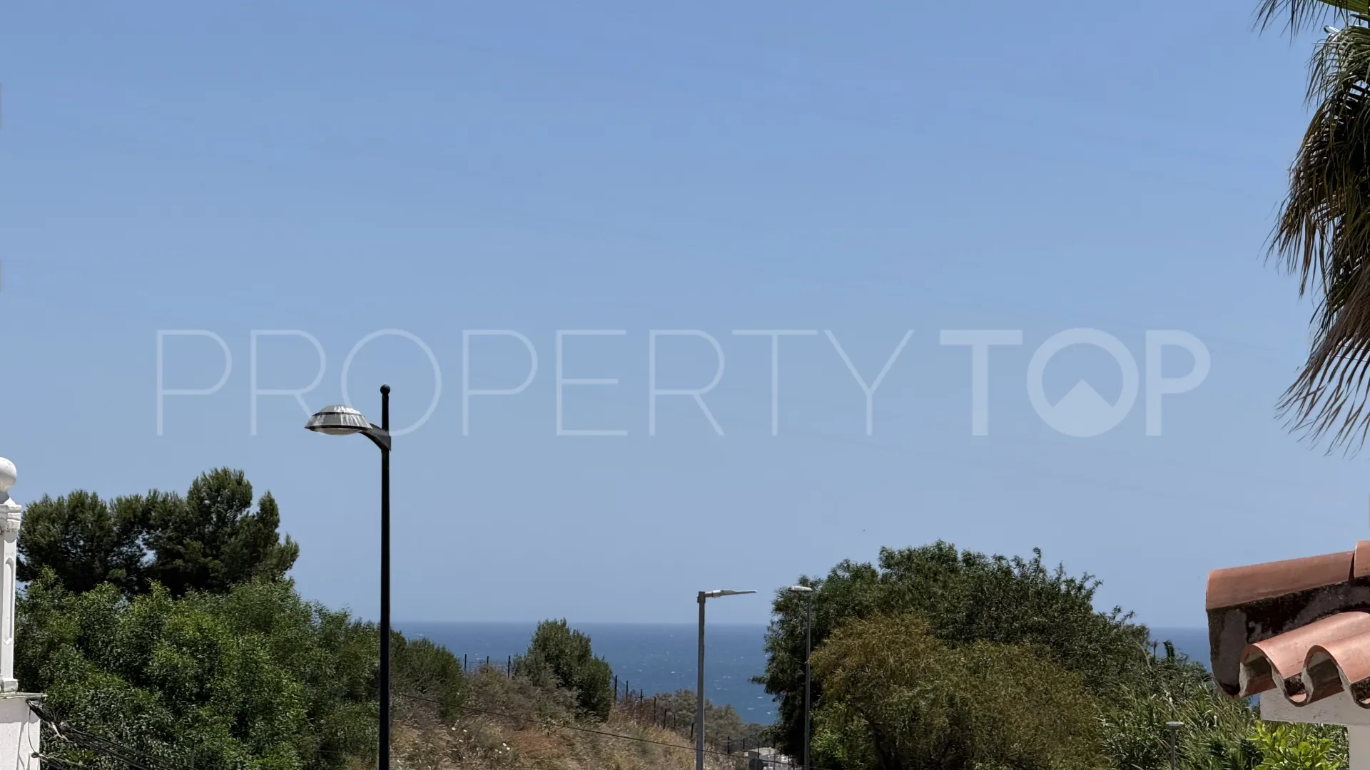 For sale villa in Nueva Andalucia with 5 bedrooms