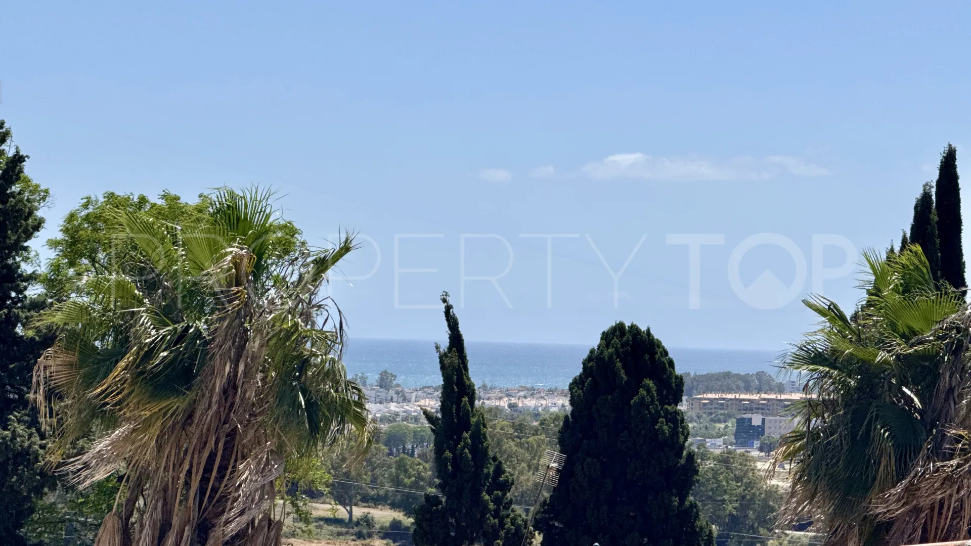 For sale villa in Nueva Andalucia with 5 bedrooms