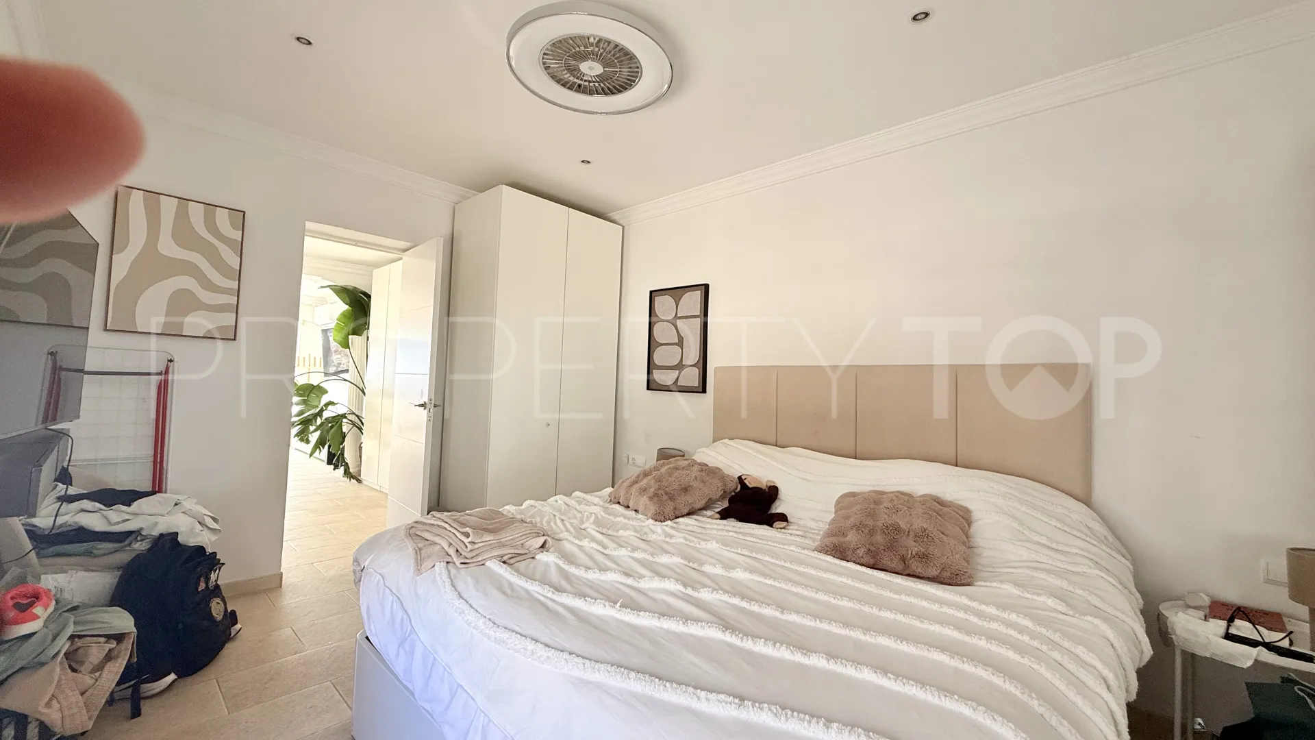For sale villa in Nueva Andalucia with 5 bedrooms