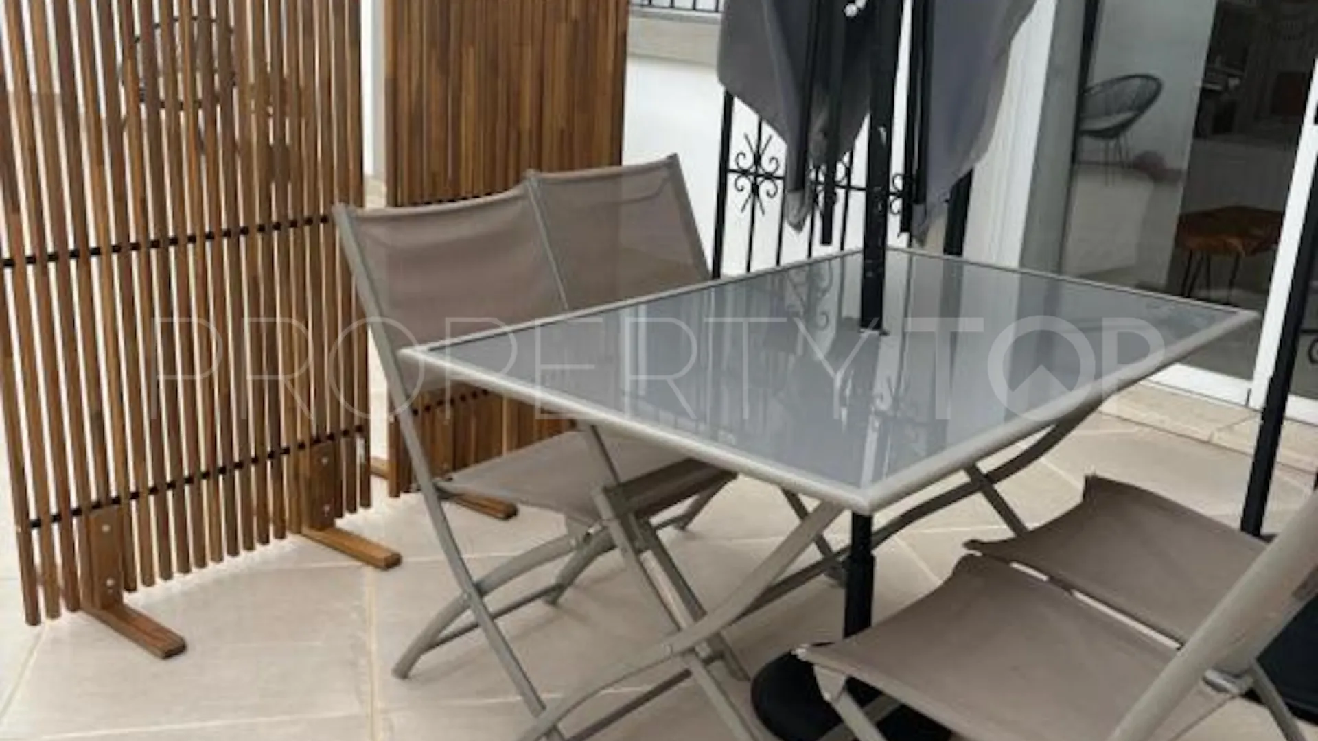 For sale villa in Nueva Andalucia with 5 bedrooms