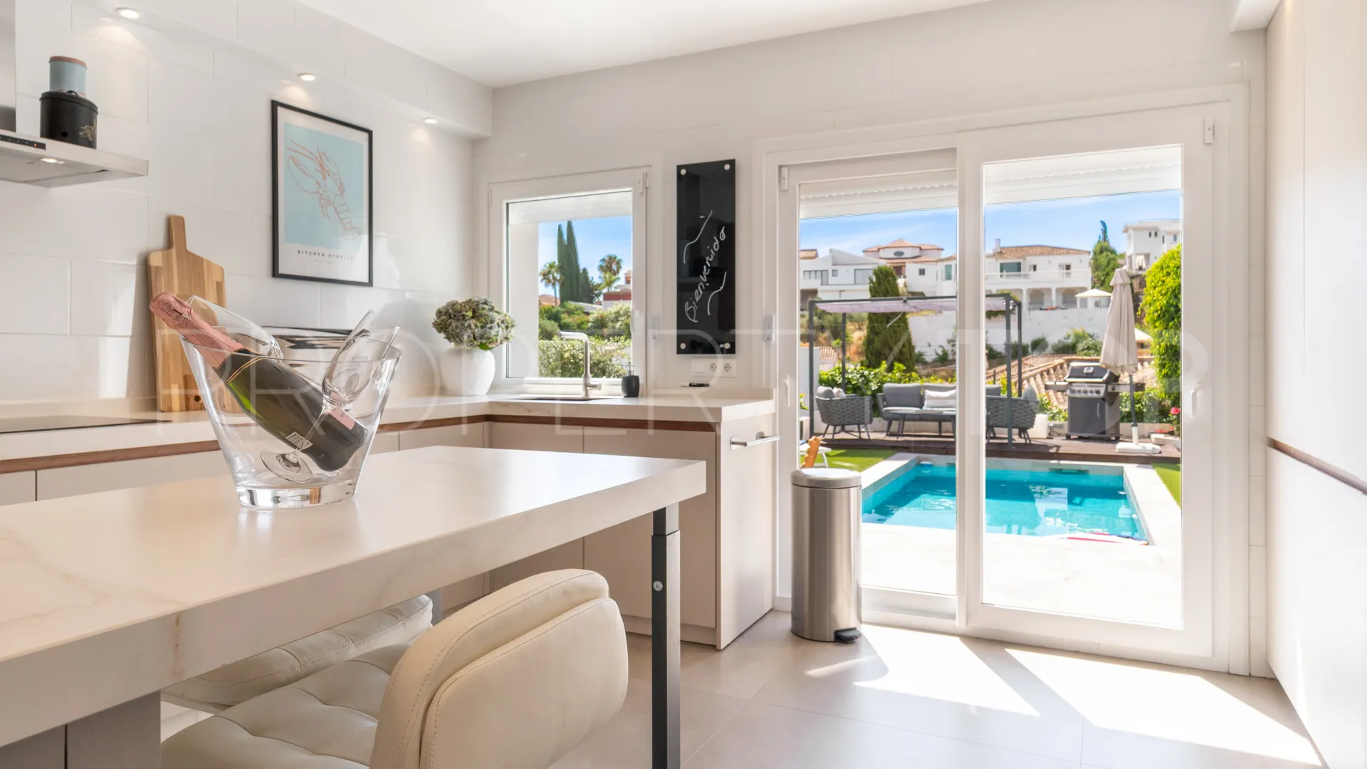 Villa con 4 dormitorios en venta en Cerros del Aguila