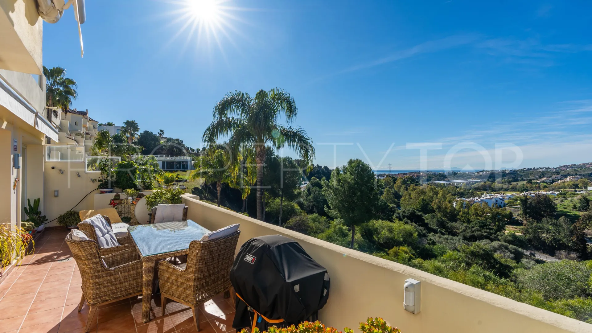 Se vende apartamento de 3 dormitorios en Benahavis