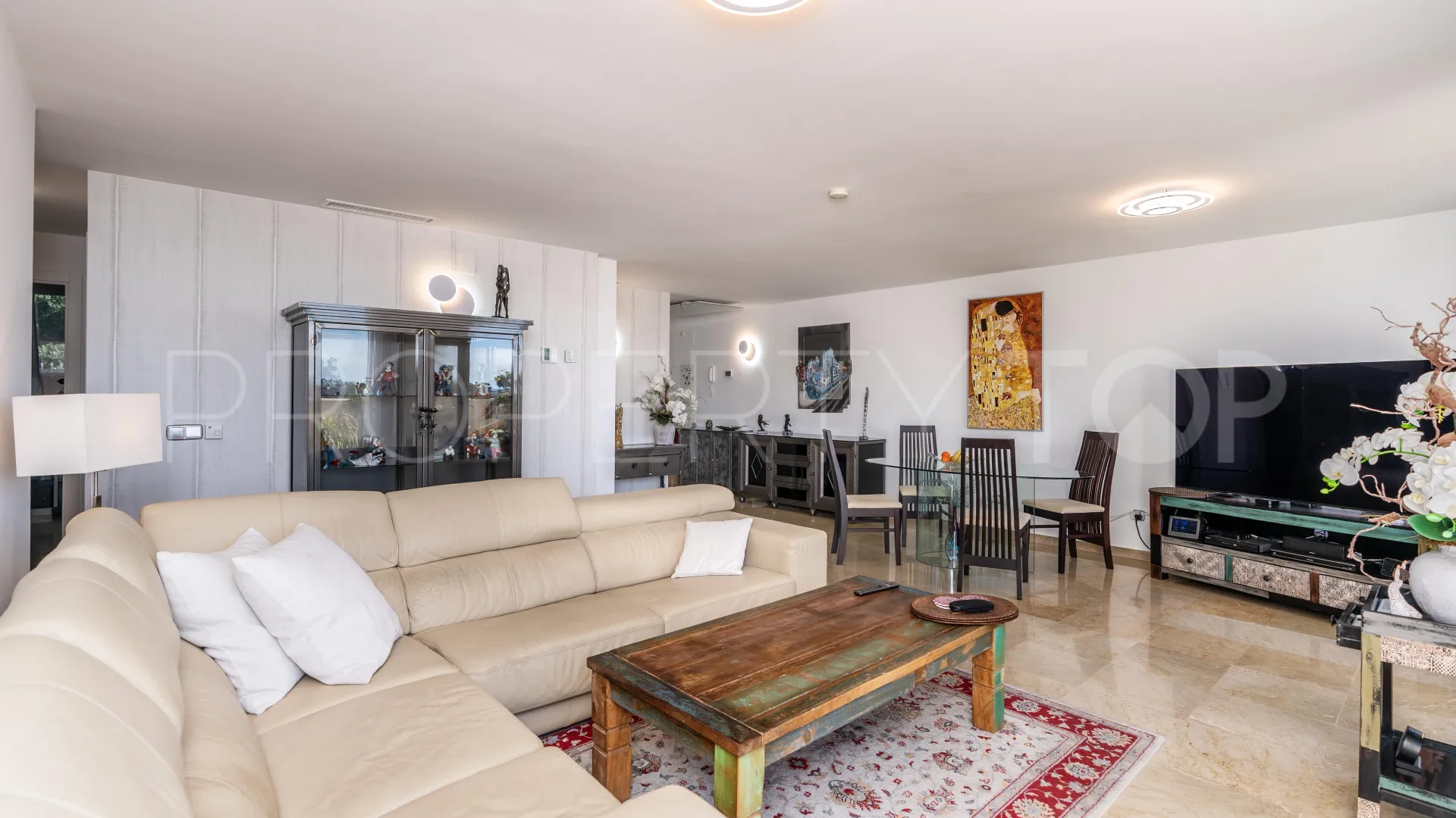 Se vende apartamento de 3 dormitorios en Benahavis