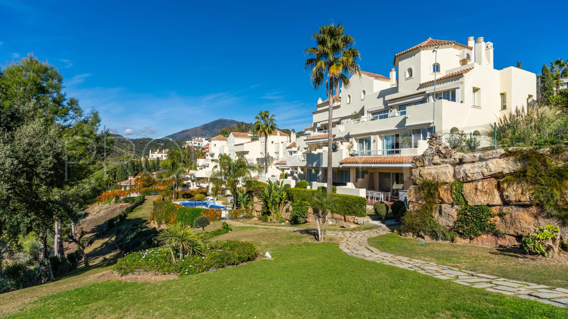 Se vende apartamento de 3 dormitorios en Benahavis