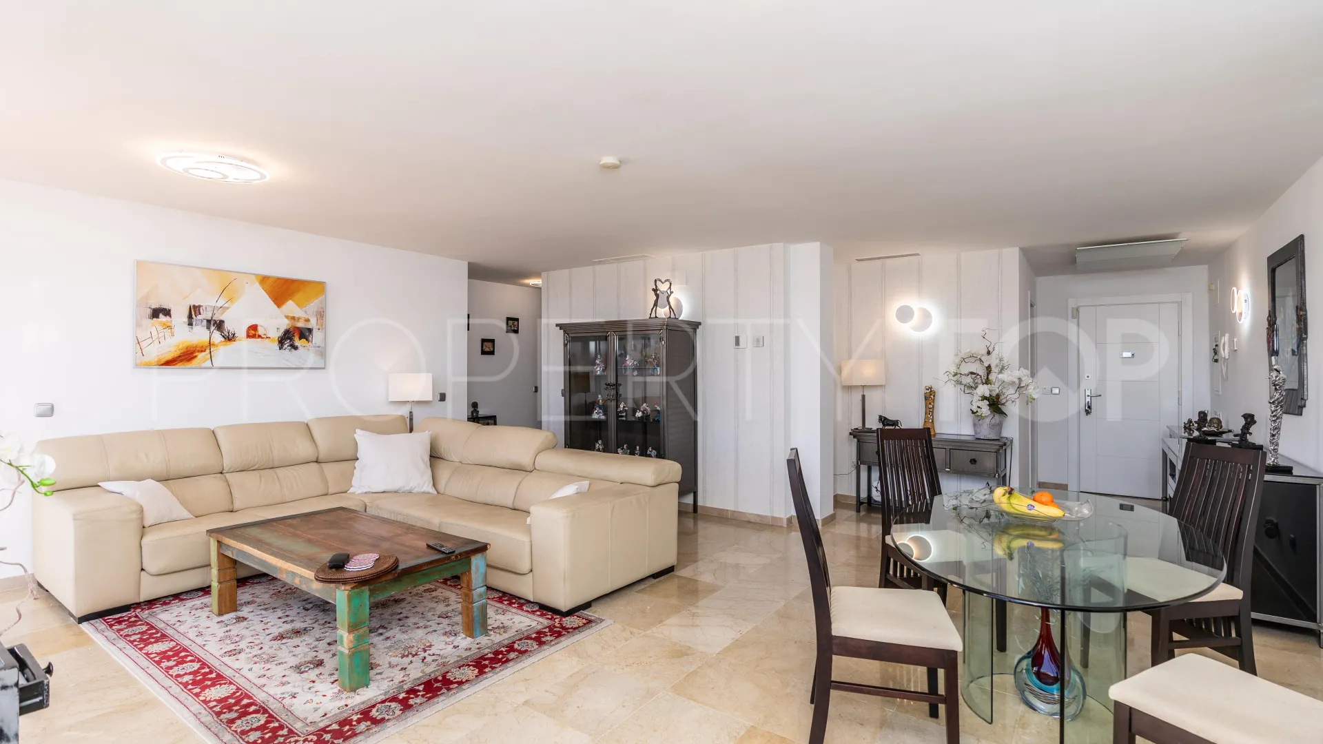 Se vende apartamento de 3 dormitorios en Benahavis