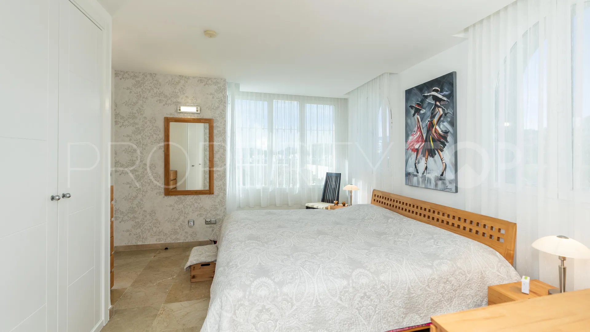 Se vende apartamento de 3 dormitorios en Benahavis
