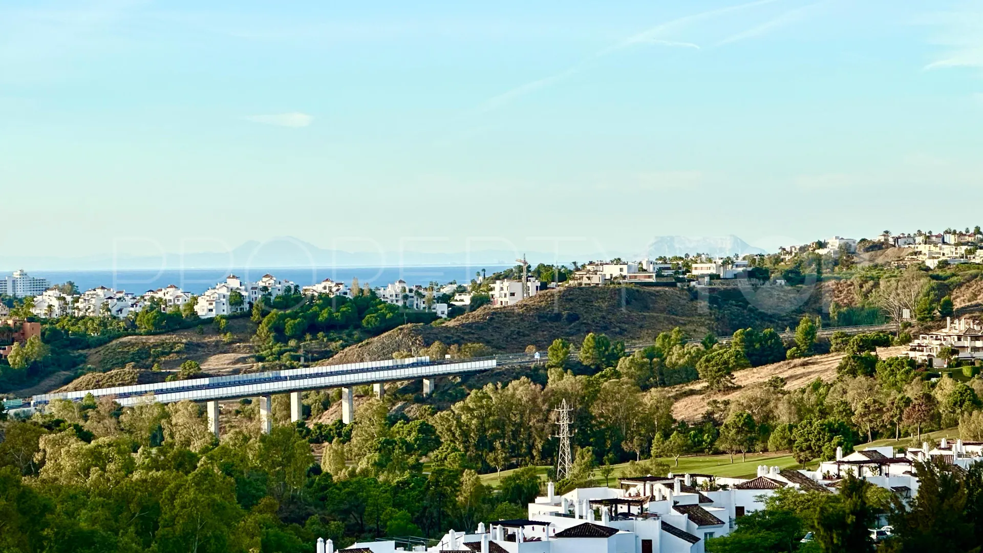 Se vende apartamento de 3 dormitorios en Benahavis