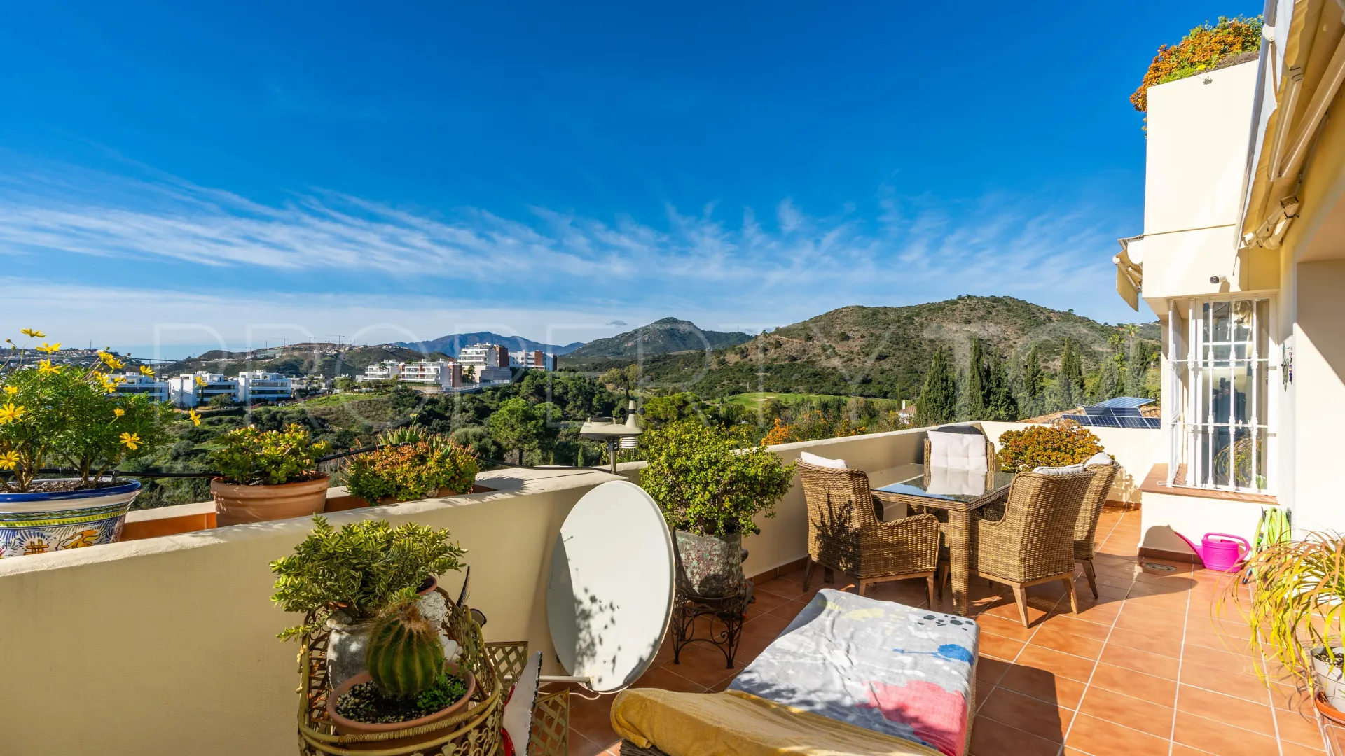 Se vende apartamento de 3 dormitorios en Benahavis