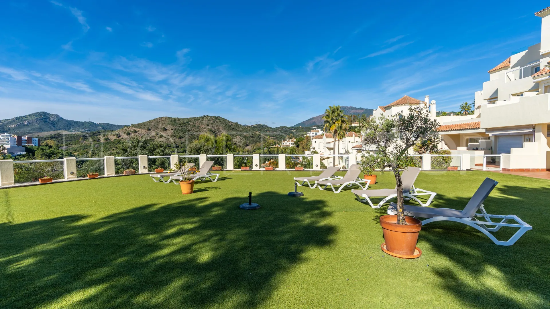 Se vende apartamento de 3 dormitorios en Benahavis