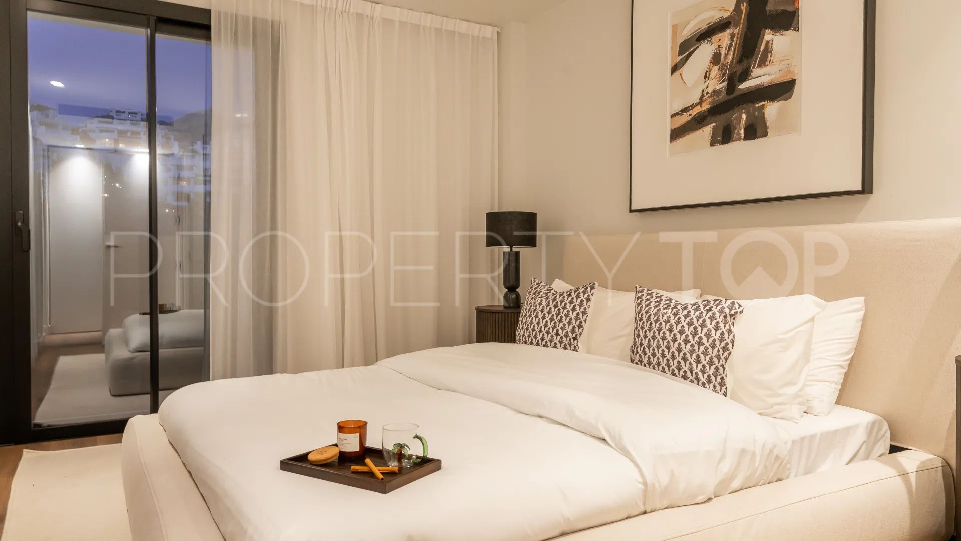 Villa for sale in Los Naranjos Hill Club with 6 bedrooms