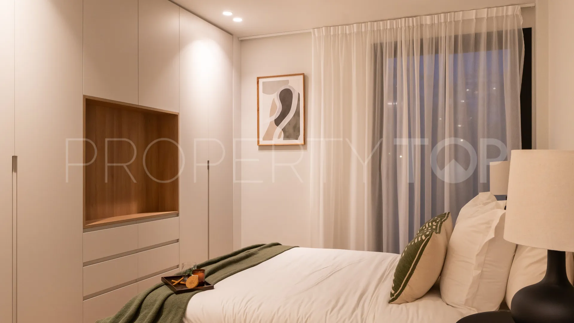 Villa for sale in Los Naranjos Hill Club with 6 bedrooms