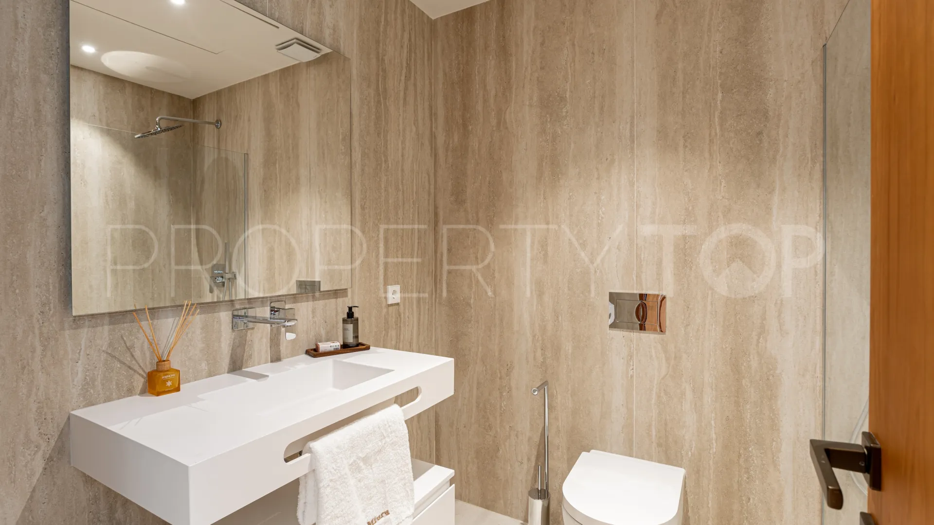 Villa for sale in New Golden Mile with 4 bedrooms