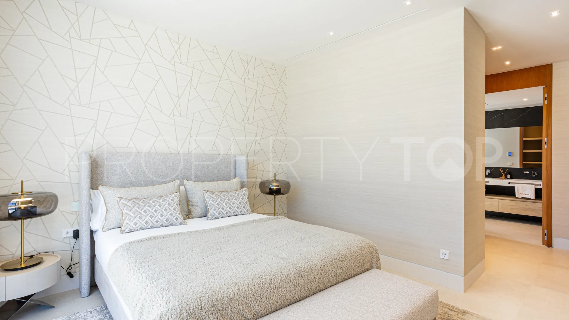 Villa for sale in New Golden Mile with 4 bedrooms