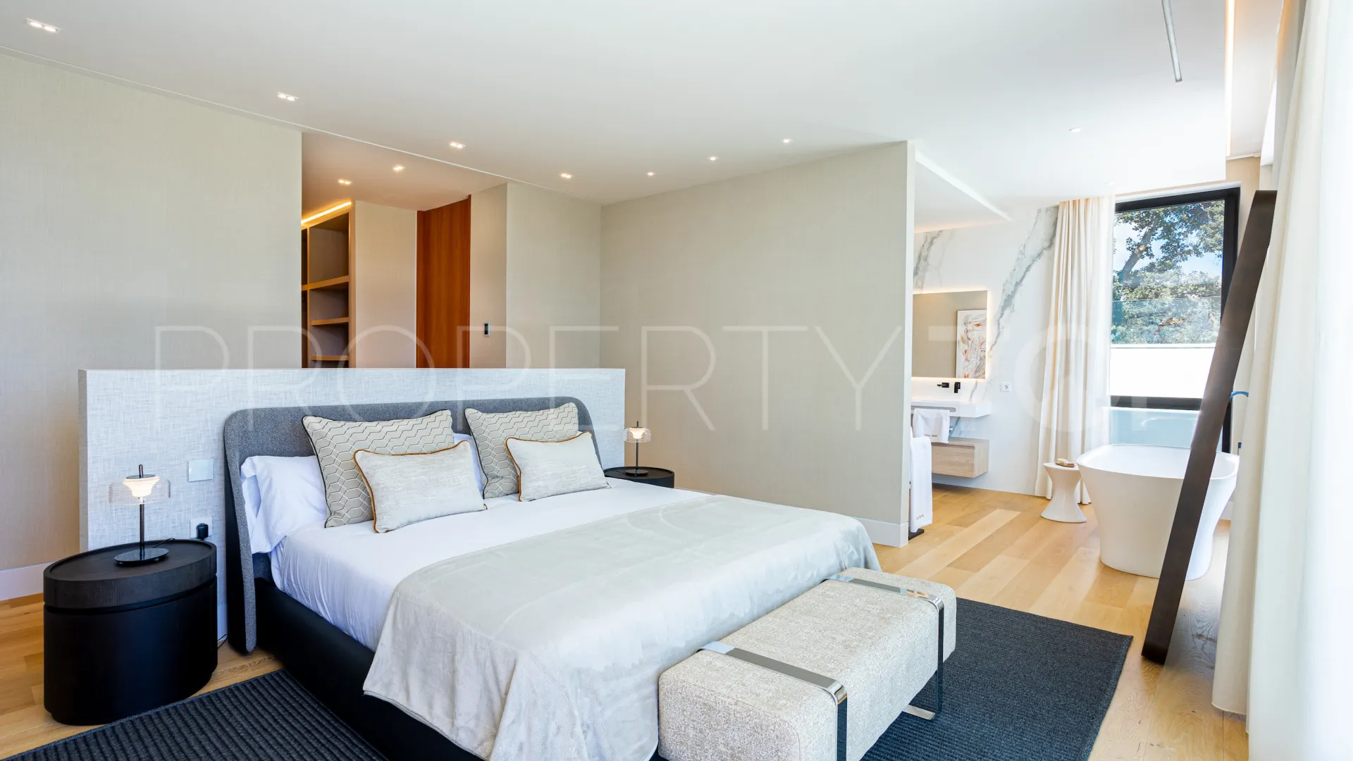 Villa for sale in New Golden Mile with 4 bedrooms
