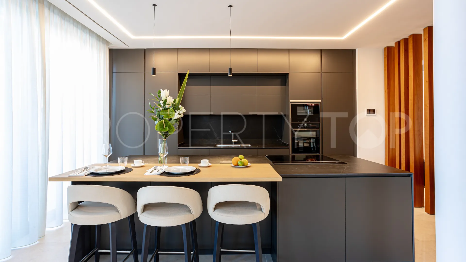 Villa for sale in New Golden Mile with 4 bedrooms