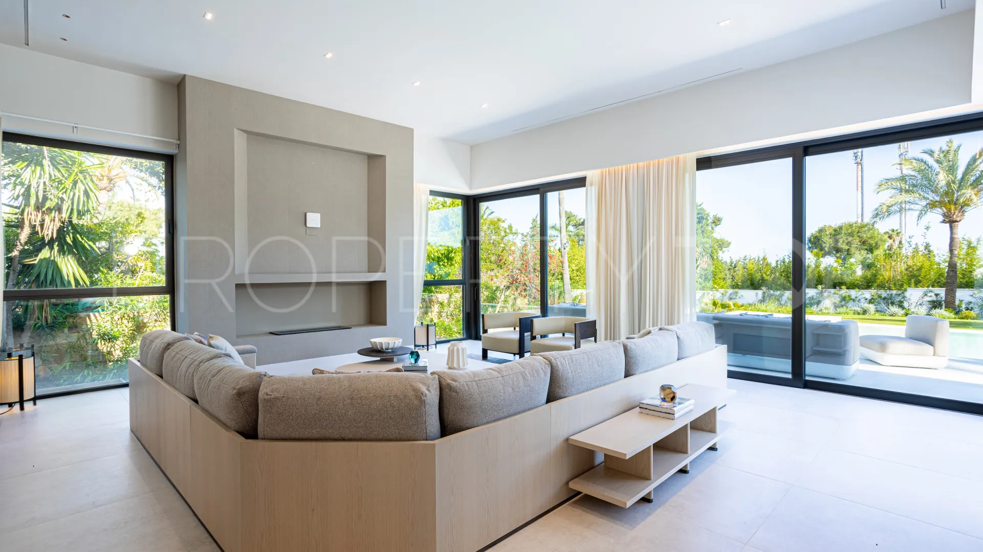 Villa for sale in New Golden Mile with 4 bedrooms
